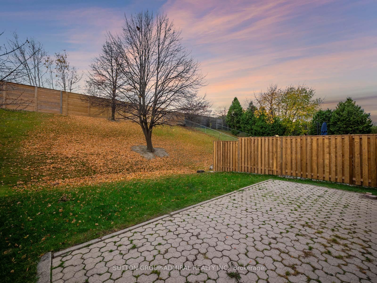 Photo 27 of 233 Mullen Drive, Vaughan, Brownridge — HOMEH