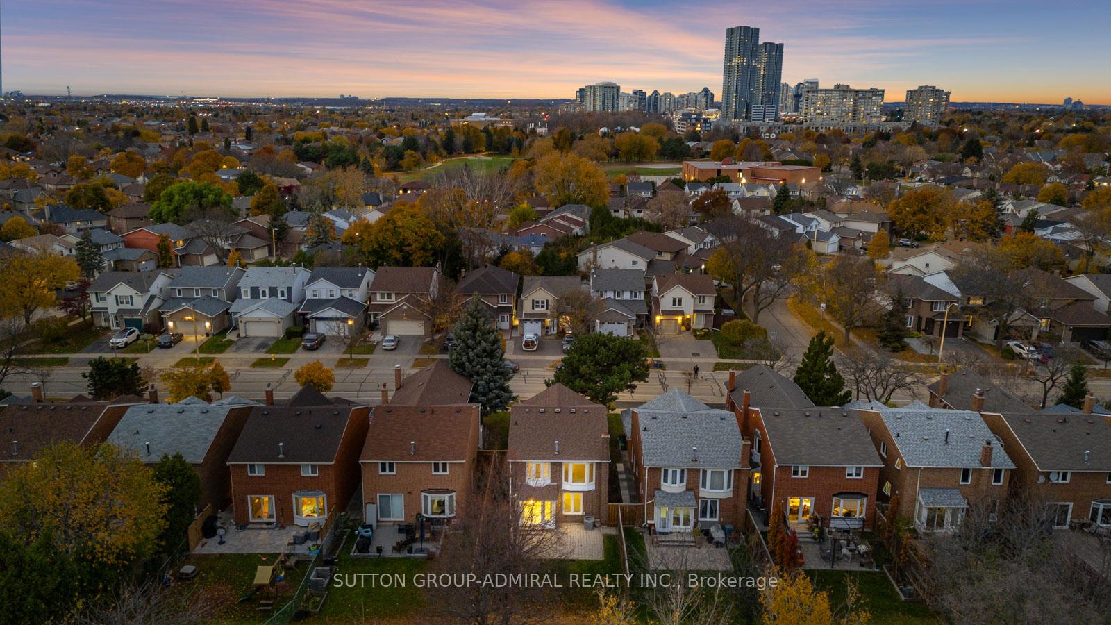 Photo 30 of 233 Mullen Drive, Vaughan, Brownridge — HOMEH