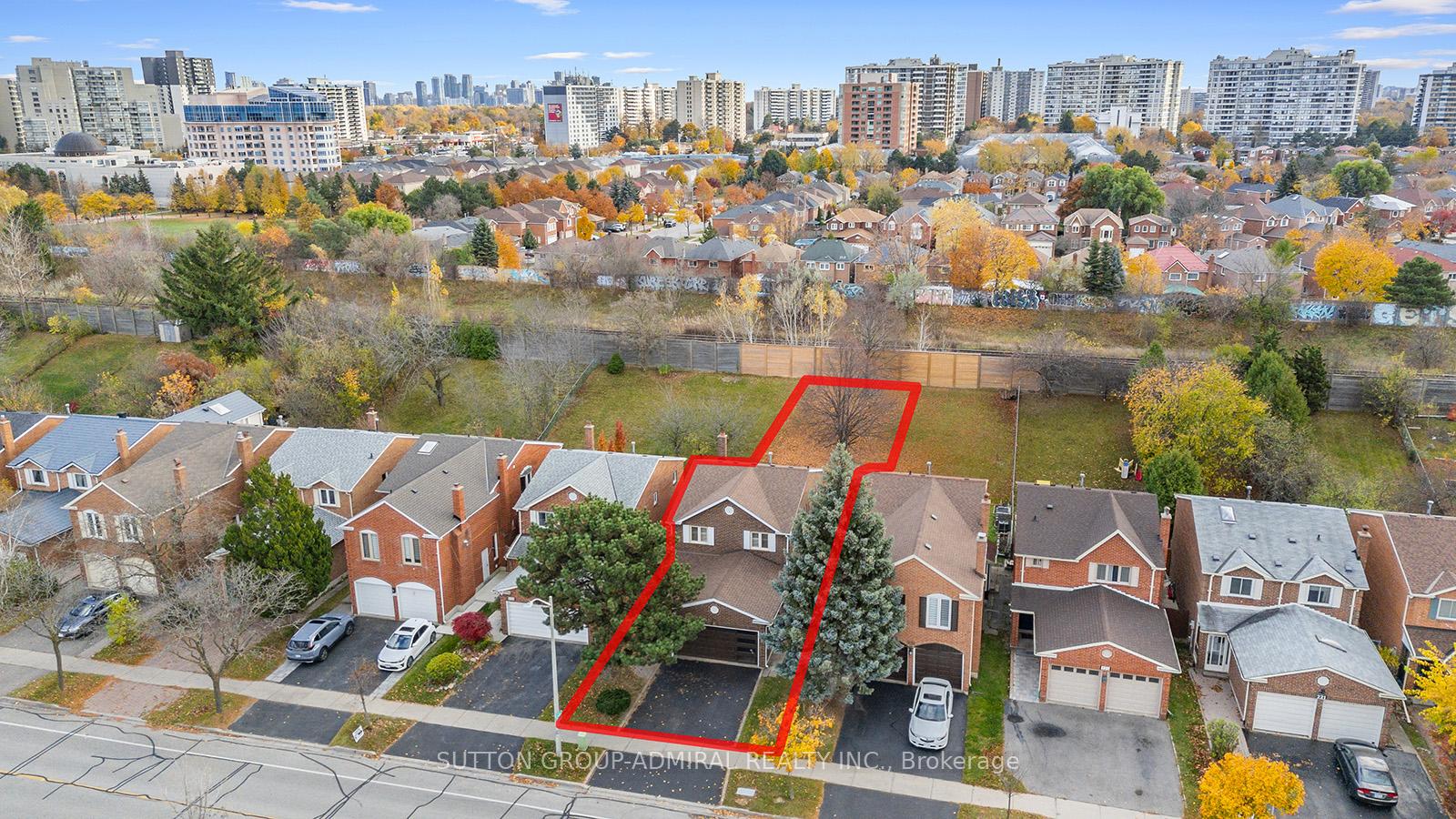 Photo 33 of 233 Mullen Drive, Vaughan, Brownridge — HOMEH