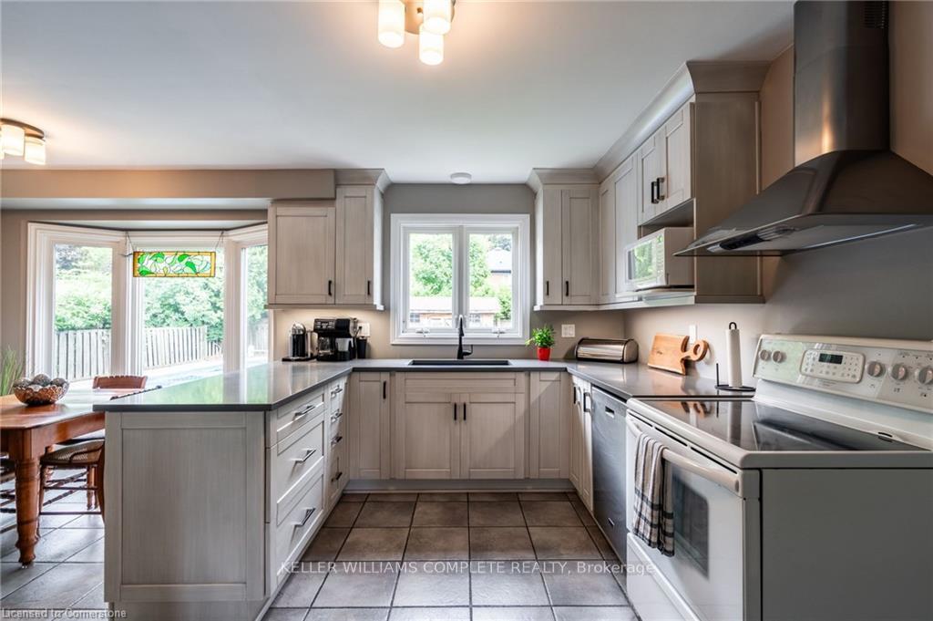 Photo 10 of 46 Postans Path, Hamilton, Ancaster — HOMEH