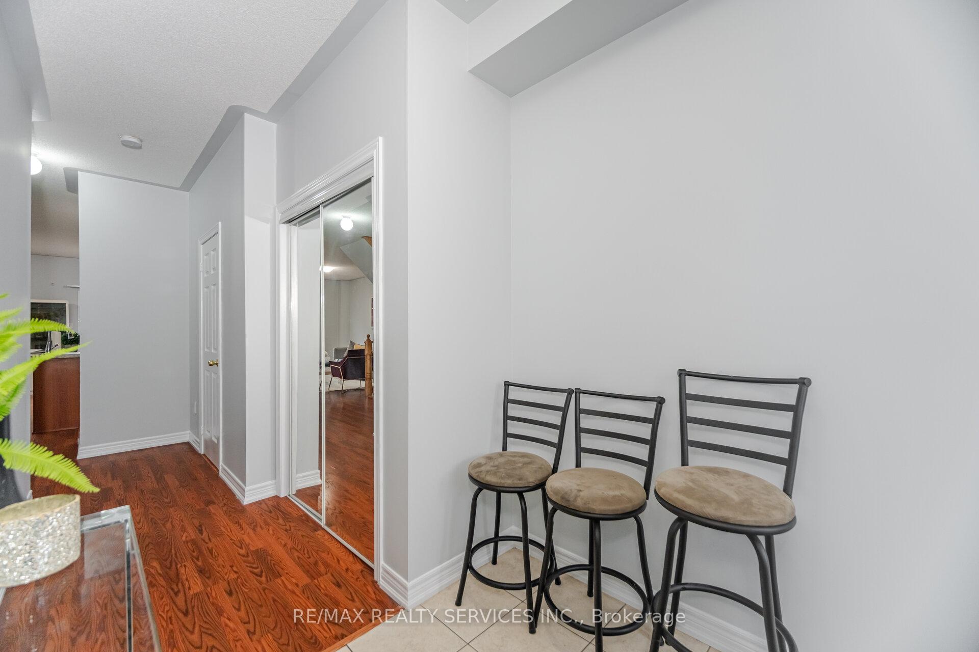 Photo 7 of 90 Crumlin Crescent, Brampton, Credit Valley — HOMEH