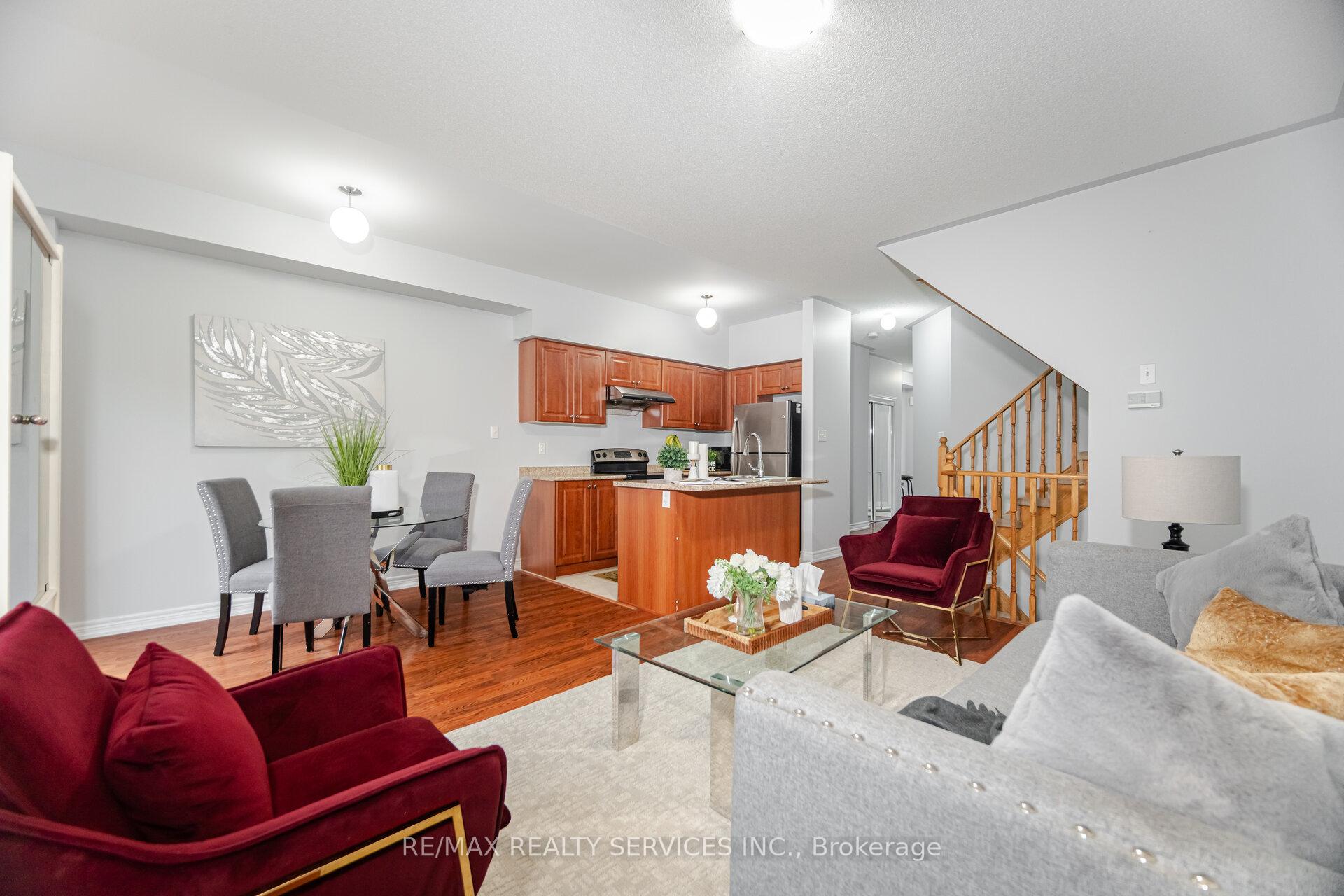 Photo 17 of 90 Crumlin Crescent, Brampton, Credit Valley — HOMEH