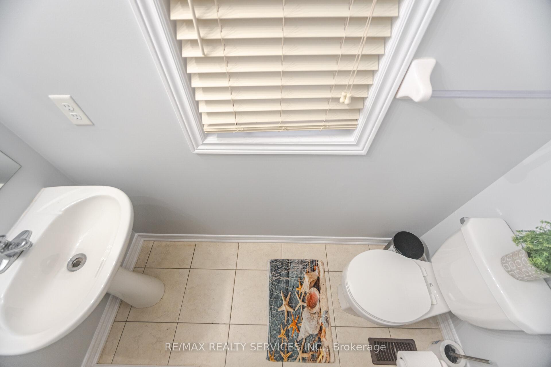Photo 18 of 90 Crumlin Crescent, Brampton, Credit Valley — HOMEH