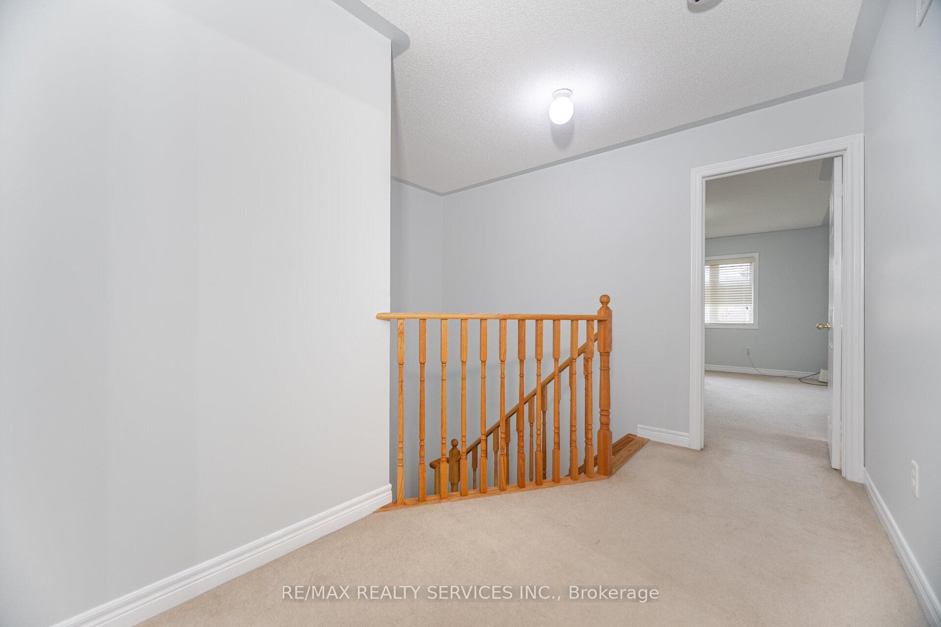 Photo 20 of 90 Crumlin Crescent, Brampton, Credit Valley — HOMEH