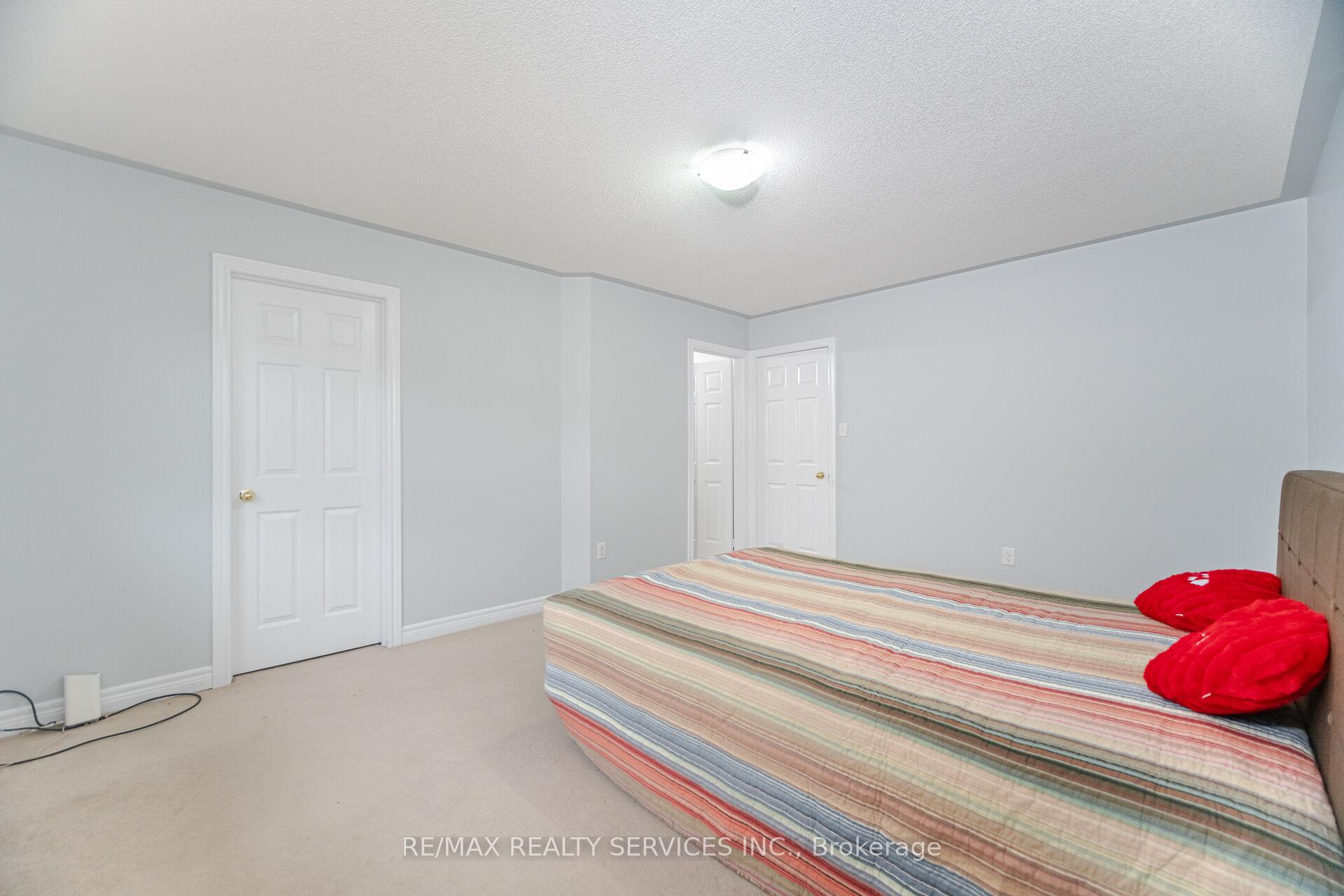 Photo 23 of 90 Crumlin Crescent, Brampton, Credit Valley — HOMEH