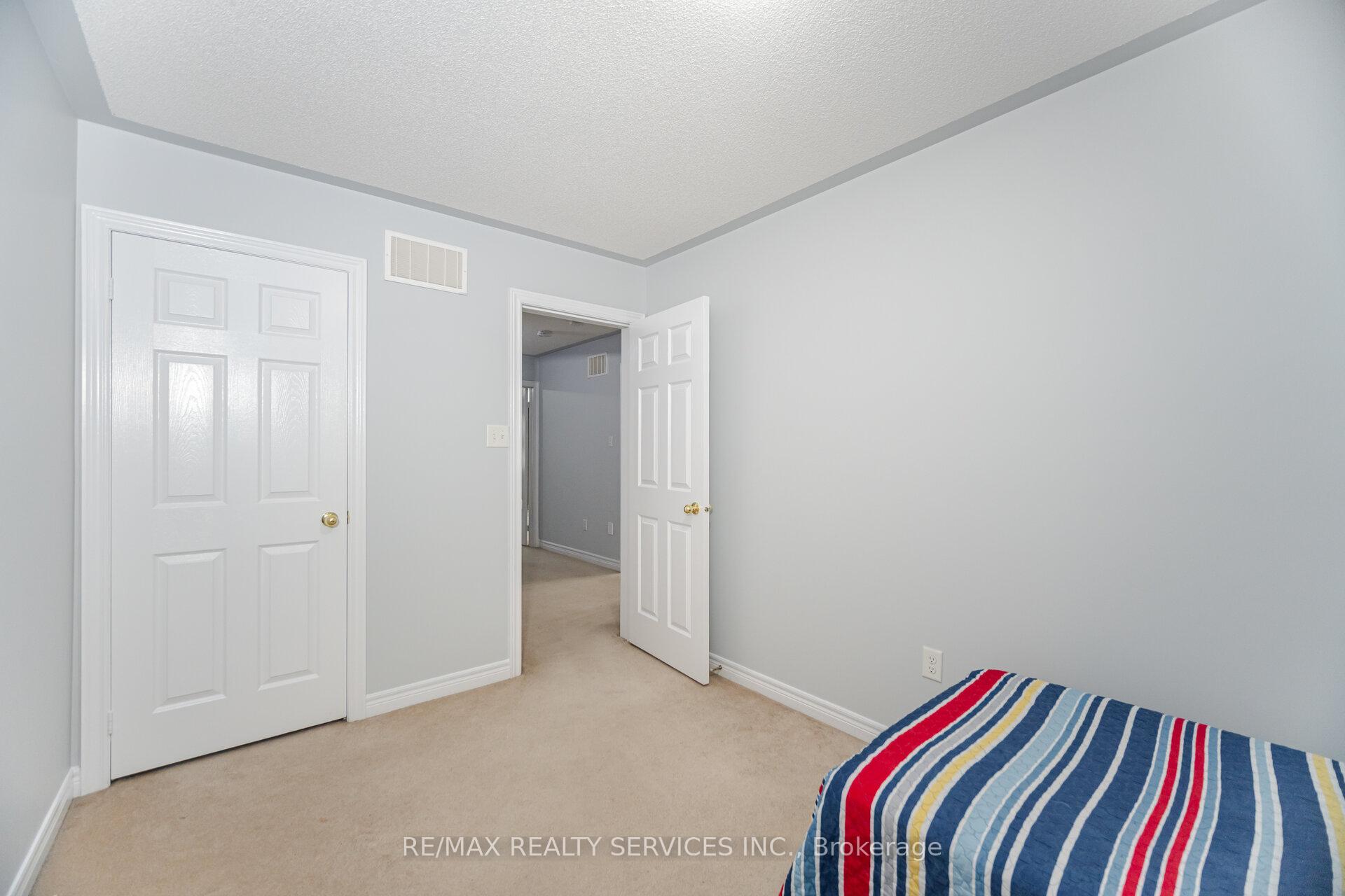 Photo 26 of 90 Crumlin Crescent, Brampton, Credit Valley — HOMEH