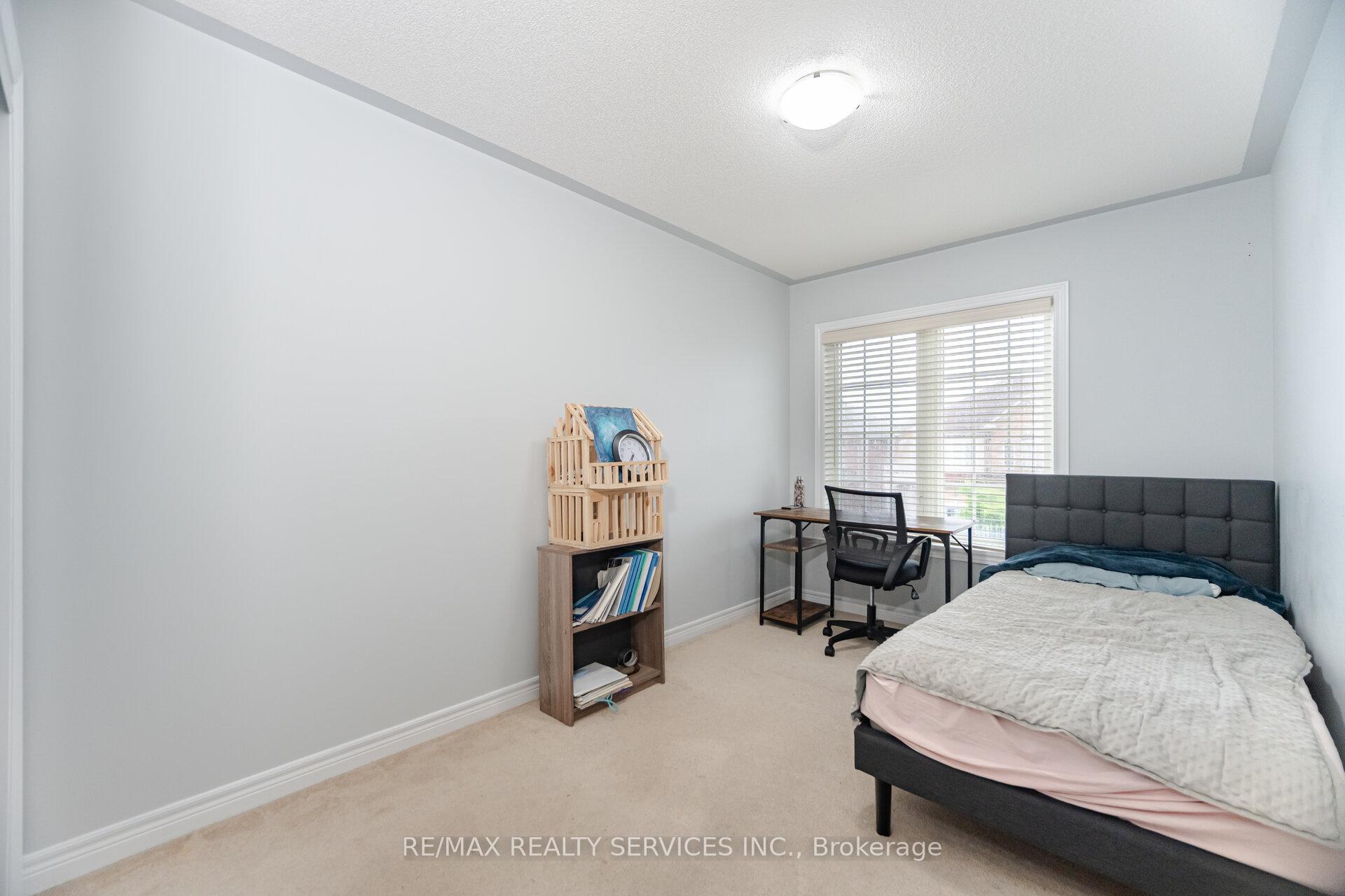 Photo 27 of 90 Crumlin Crescent, Brampton, Credit Valley — HOMEH