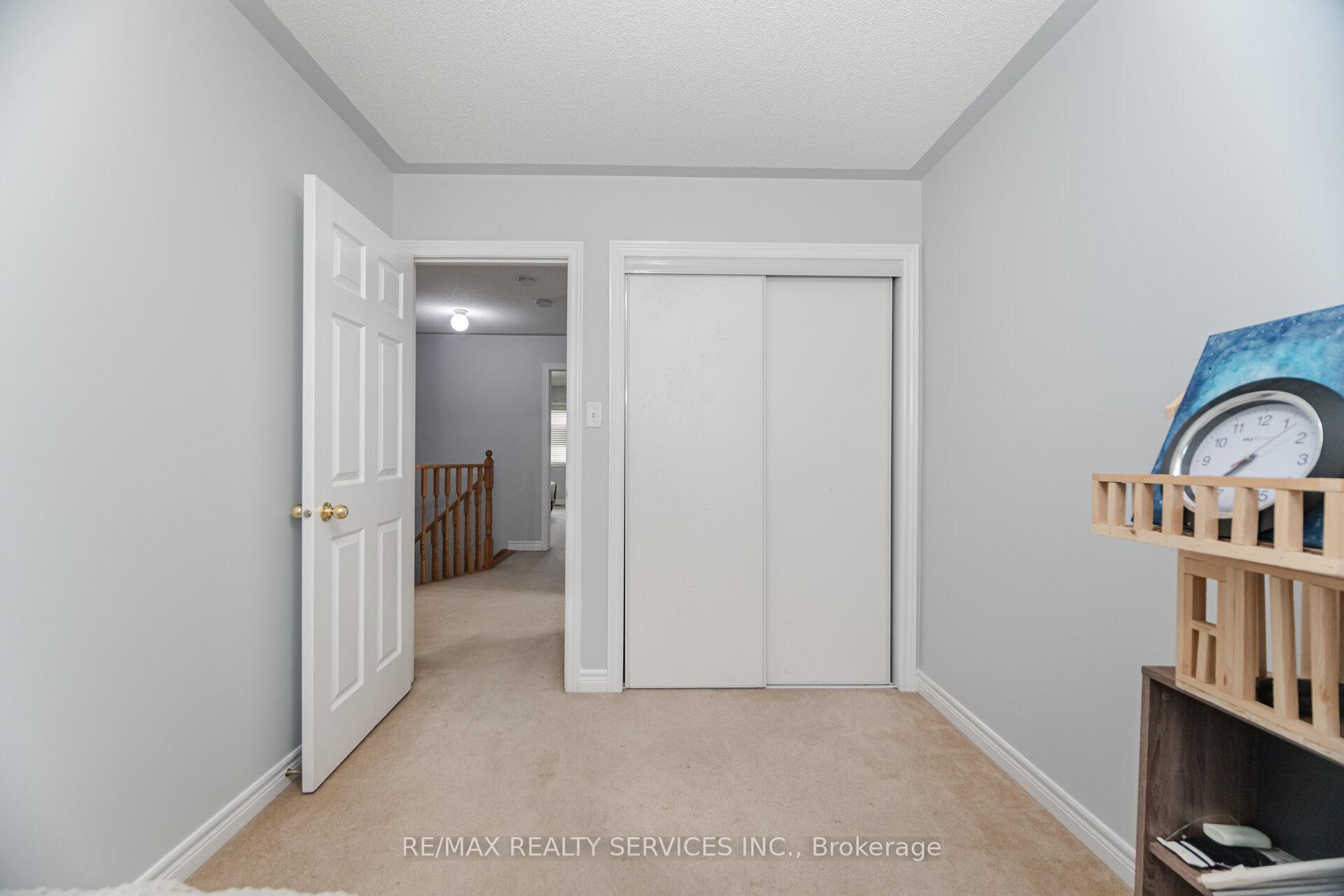 Photo 28 of 90 Crumlin Crescent, Brampton, Credit Valley — HOMEH