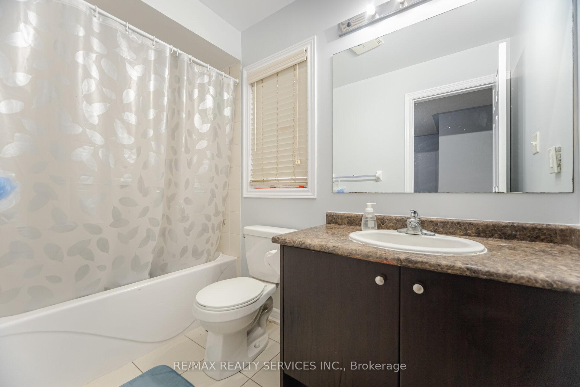 Photo 29 of 90 Crumlin Crescent, Brampton, Credit Valley — HOMEH