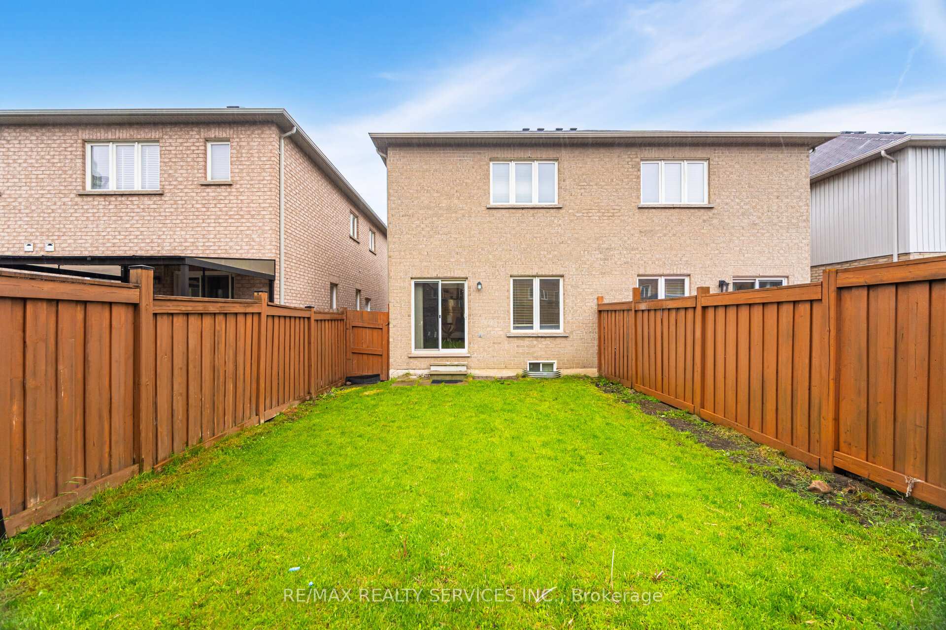 Photo 40 of 90 Crumlin Crescent, Brampton, Credit Valley — HOMEH