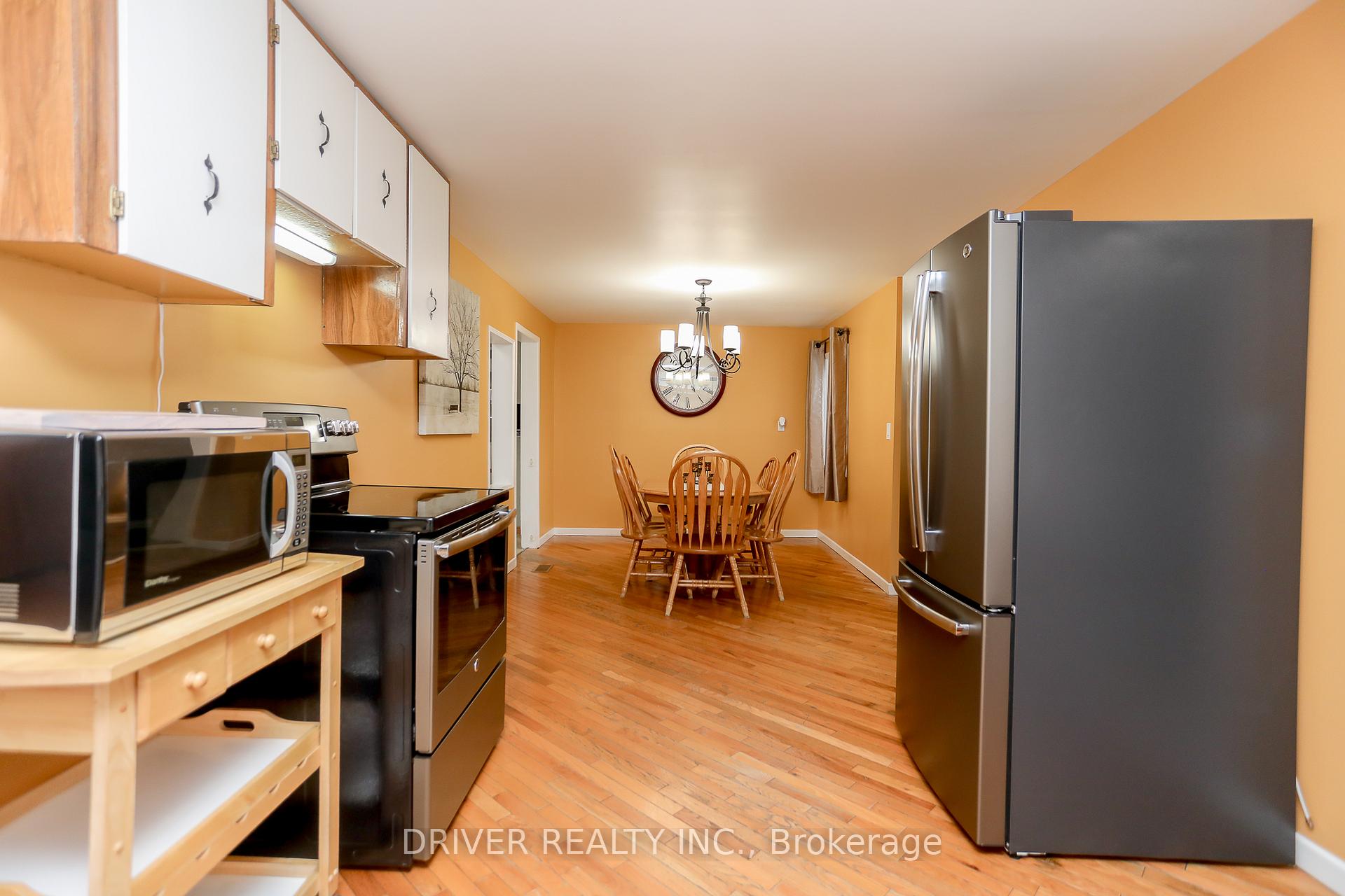 Photo 9 of 32 Park Street, Aylmer — HOMEH