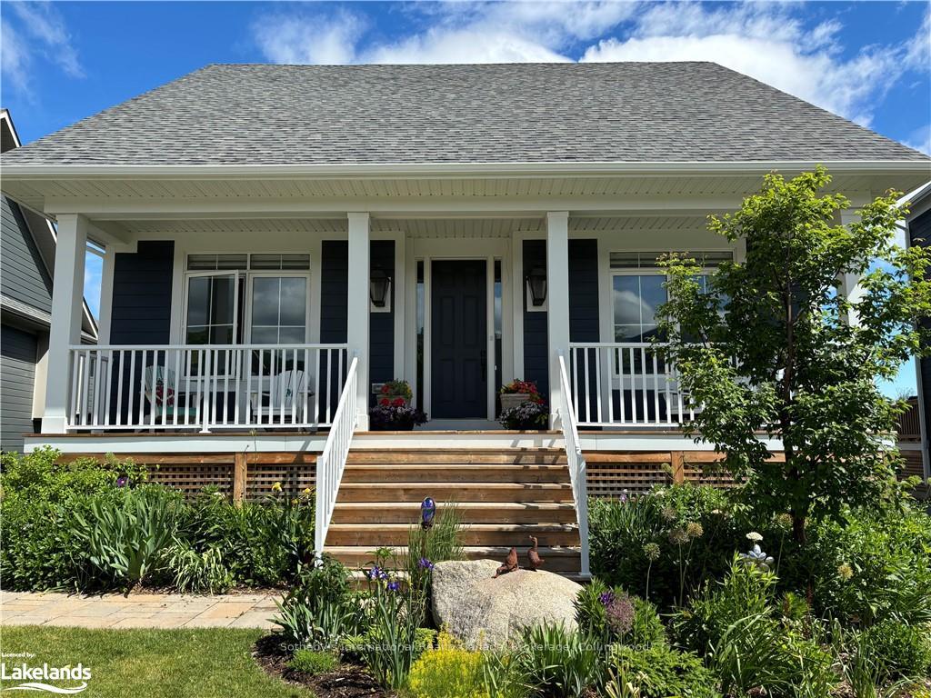 Front of 300 Yellow Birch Crescent