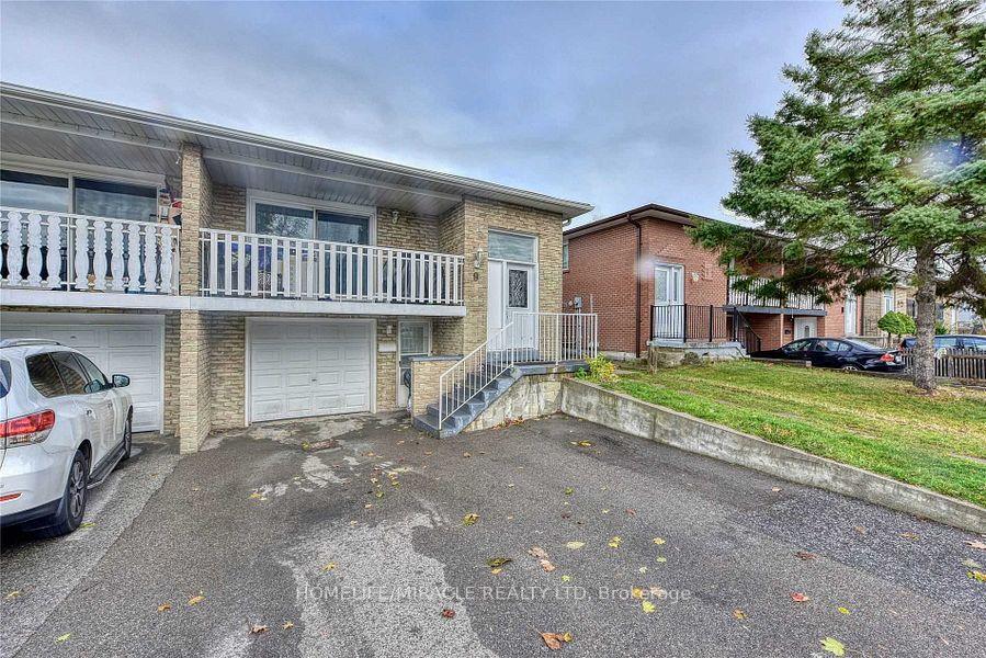 Photo 1 of 9 Talbot Street, Brampton, Brampton West — HOMEH