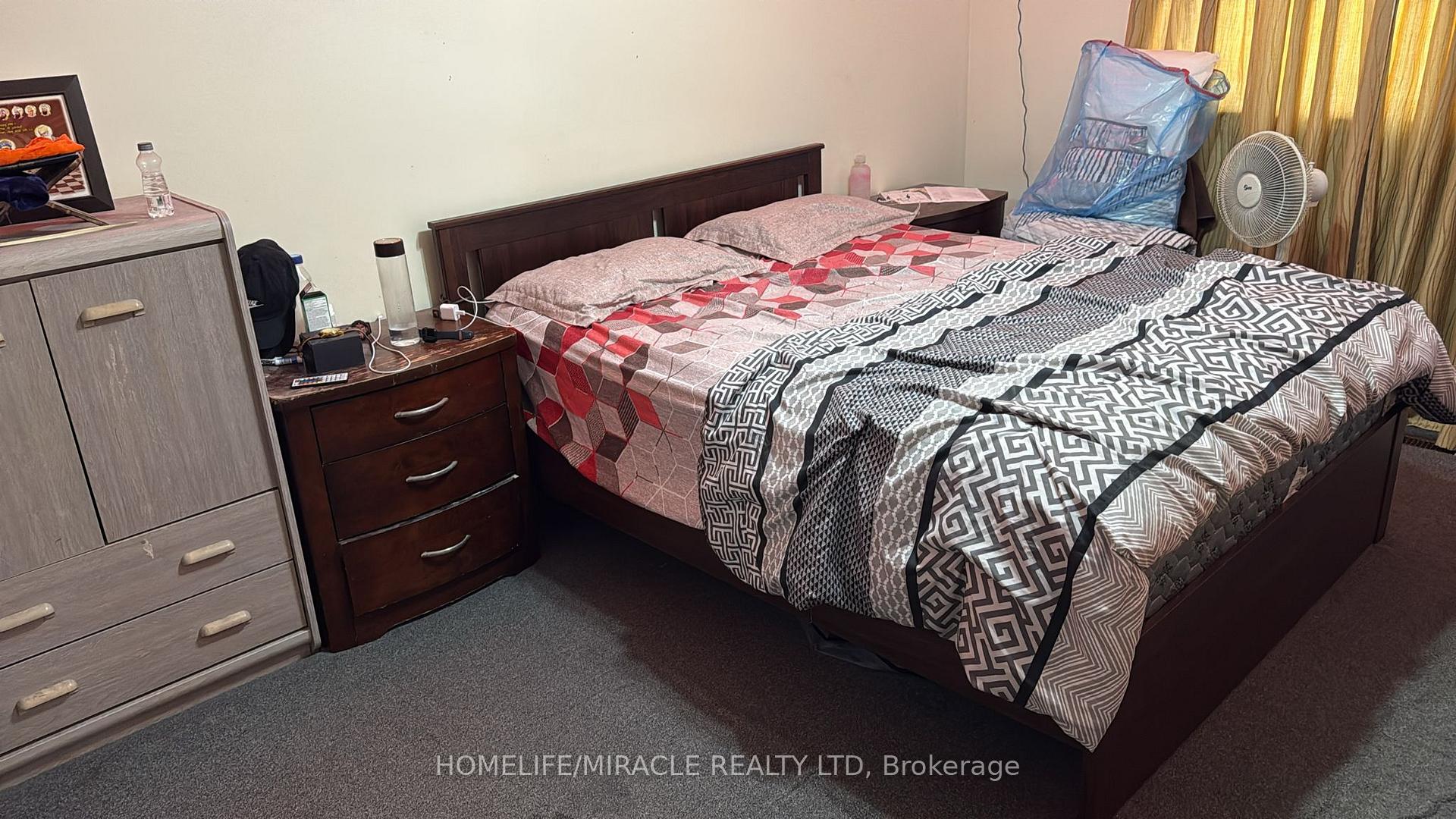 Photo 9 of 9 Talbot Street, Brampton, Brampton West — HOMEH