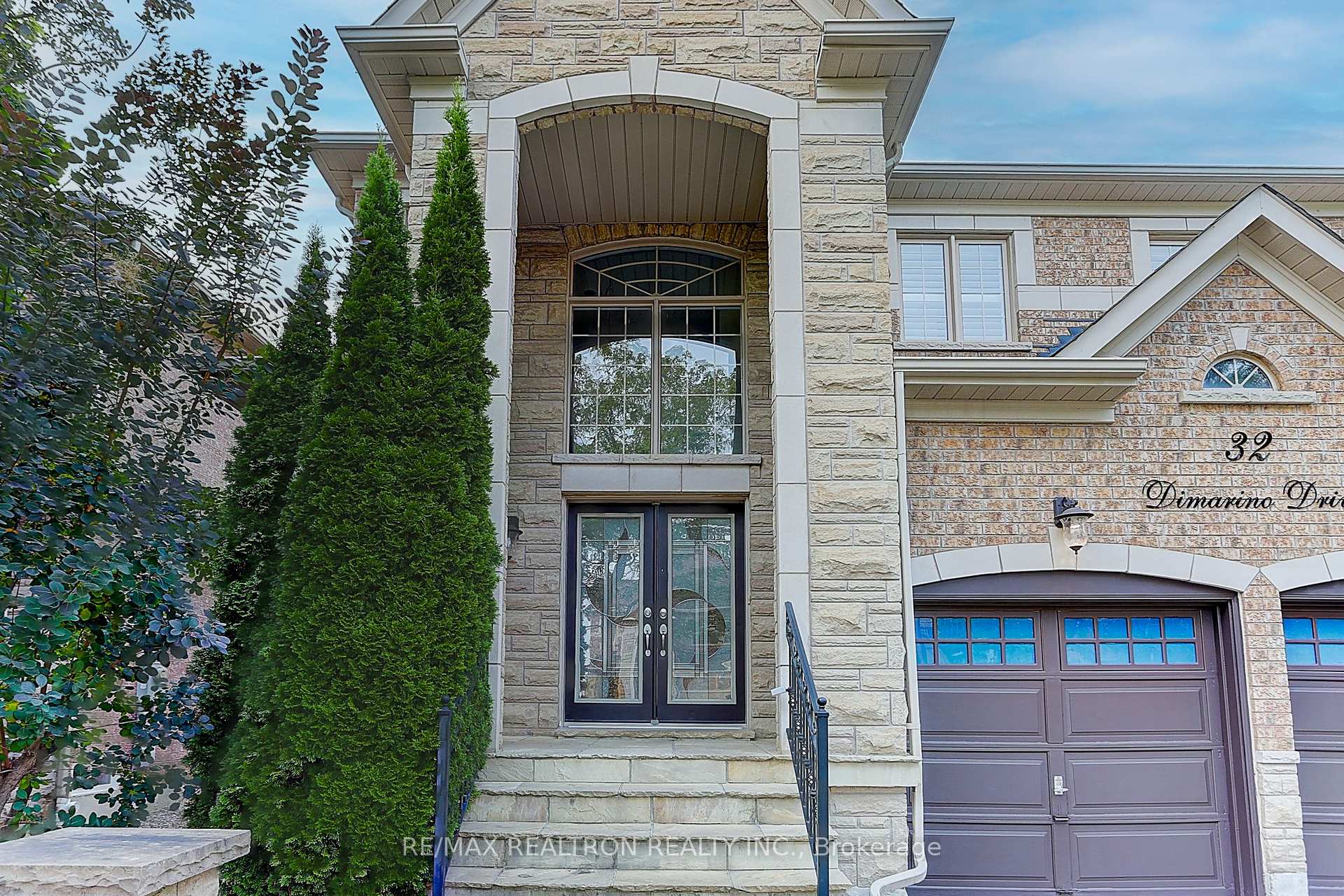 Photo 2 of 32 Dimarino Drive, Vaughan, Patterson — HOMEH