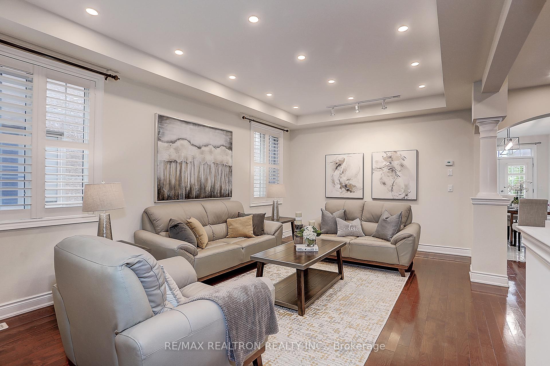 Photo 6 of 32 Dimarino Drive, Vaughan, Patterson — HOMEH