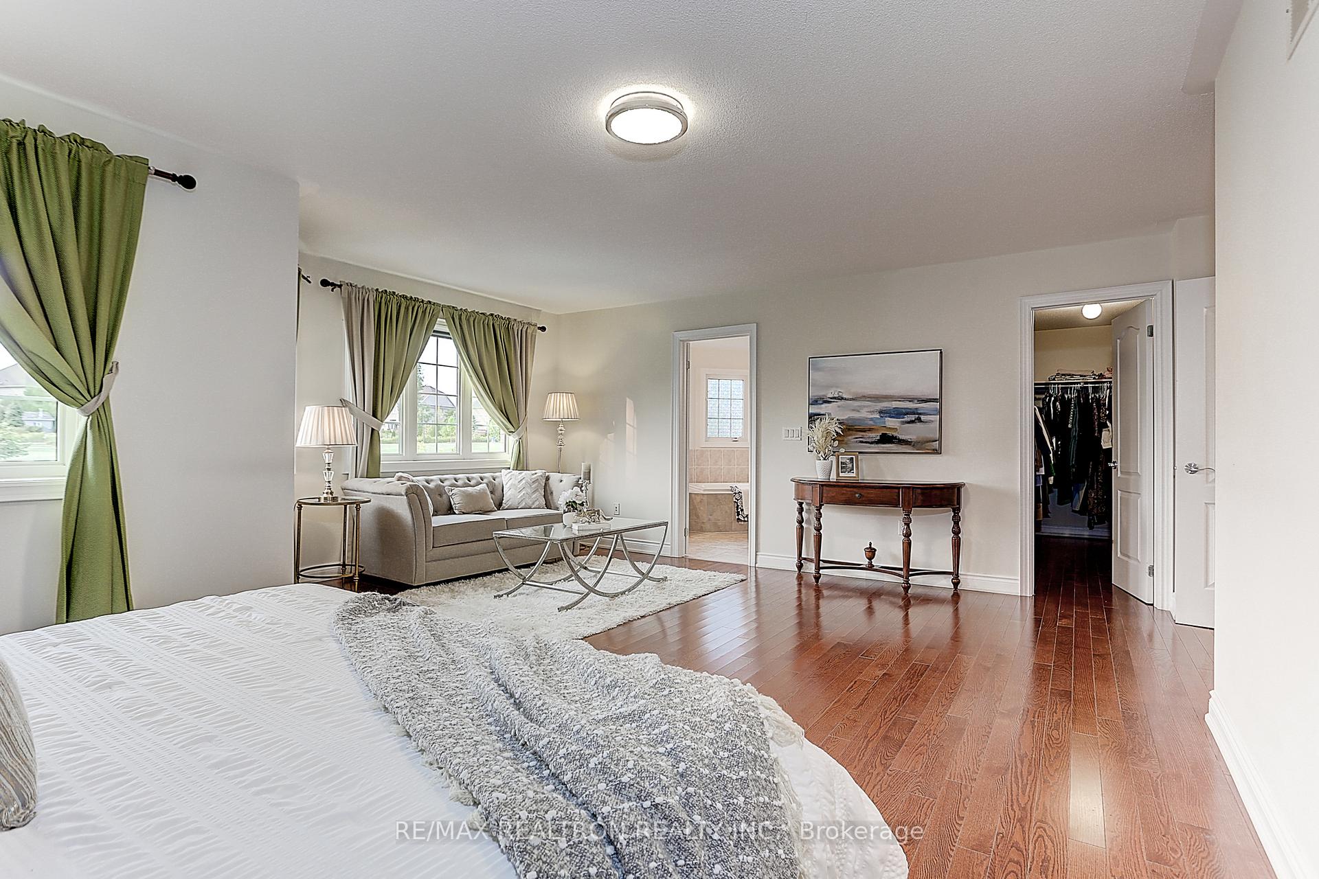 Photo 27 of 32 Dimarino Drive, Vaughan, Patterson — HOMEH
