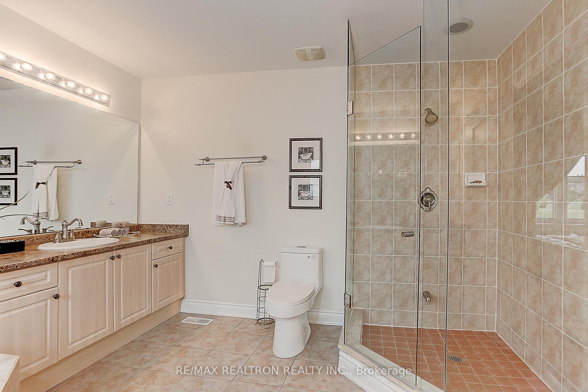 Photo 29 of 32 Dimarino Drive, Vaughan, Patterson — HOMEH