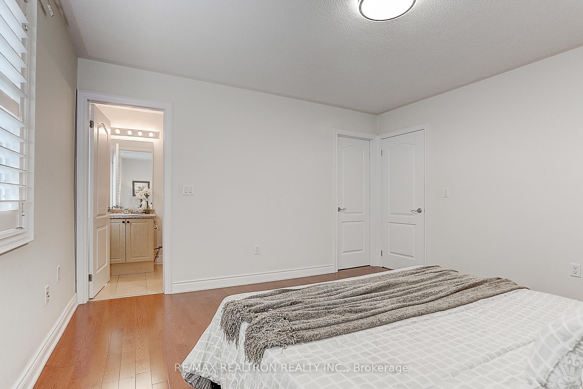 Photo 32 of 32 Dimarino Drive, Vaughan, Patterson — HOMEH
