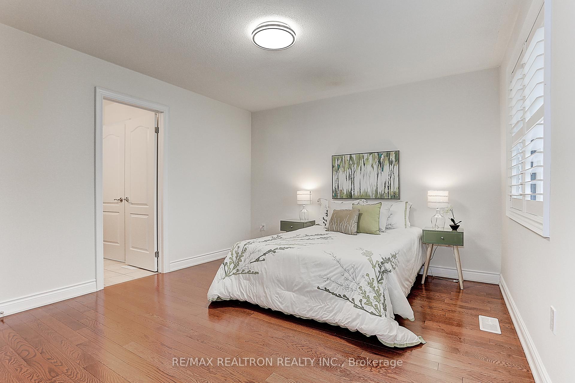Photo 37 of 32 Dimarino Drive, Vaughan, Patterson — HOMEH