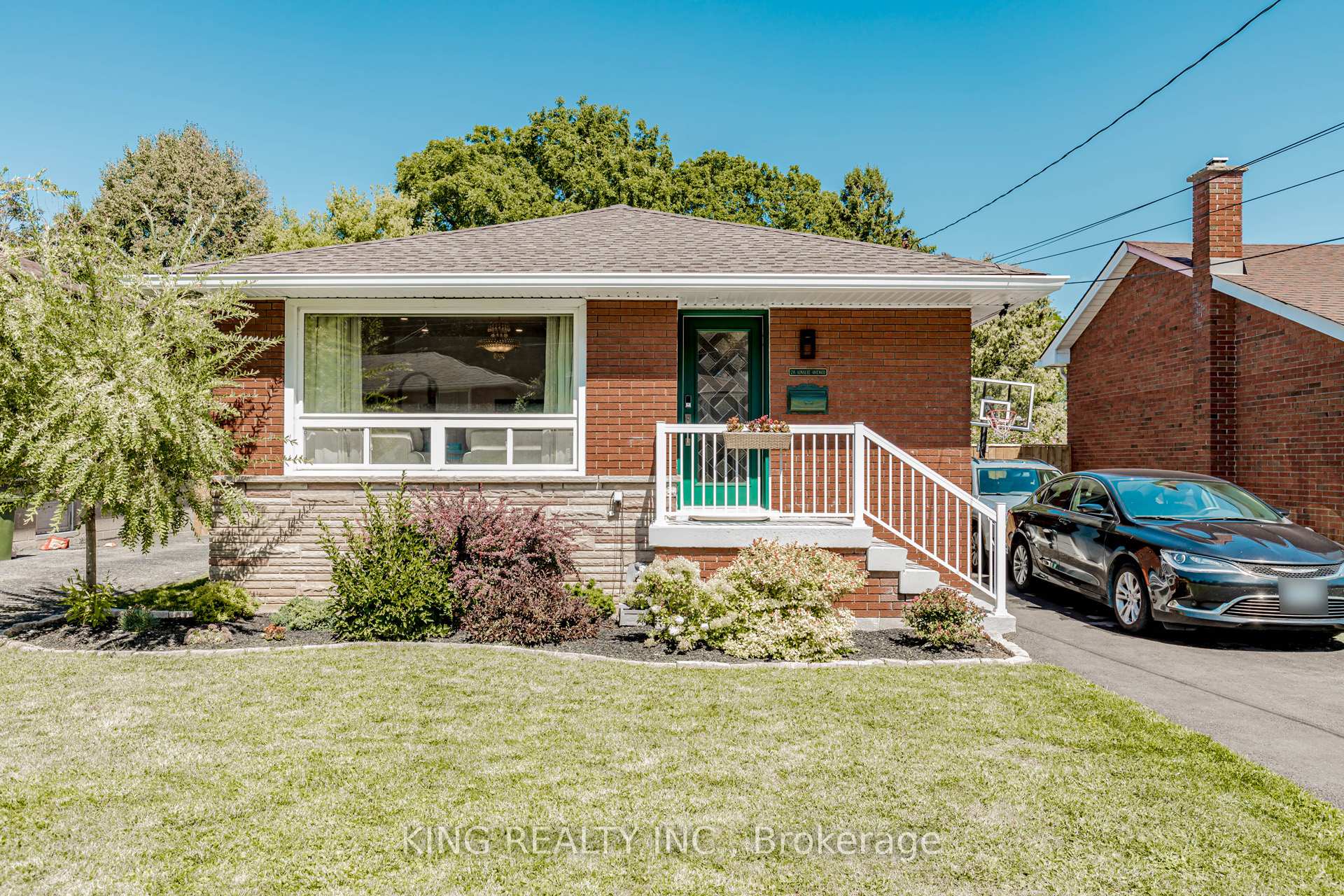 Front of 28 Ainslie Avenue