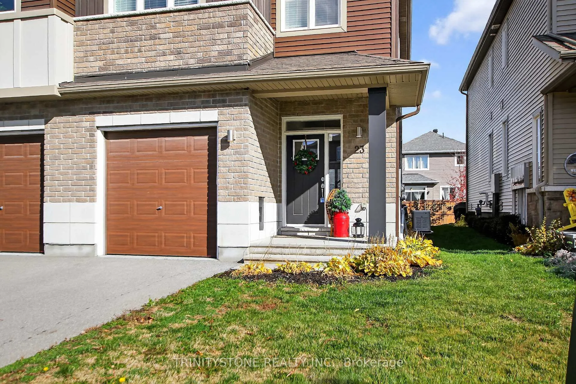 Photo 2 of 23 Riddell Street, Carleton Place — HOMEH
