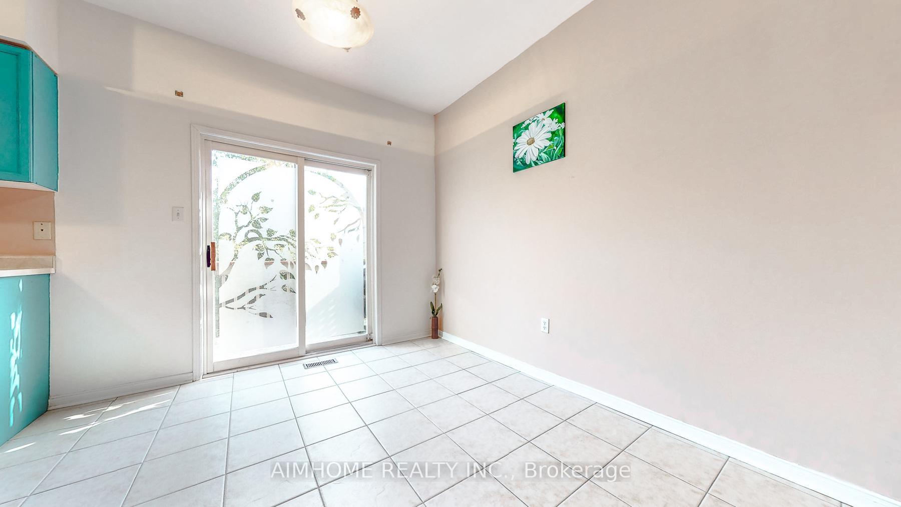 Photo 7 of 27 Novella Road, Vaughan, Patterson — HOMEH