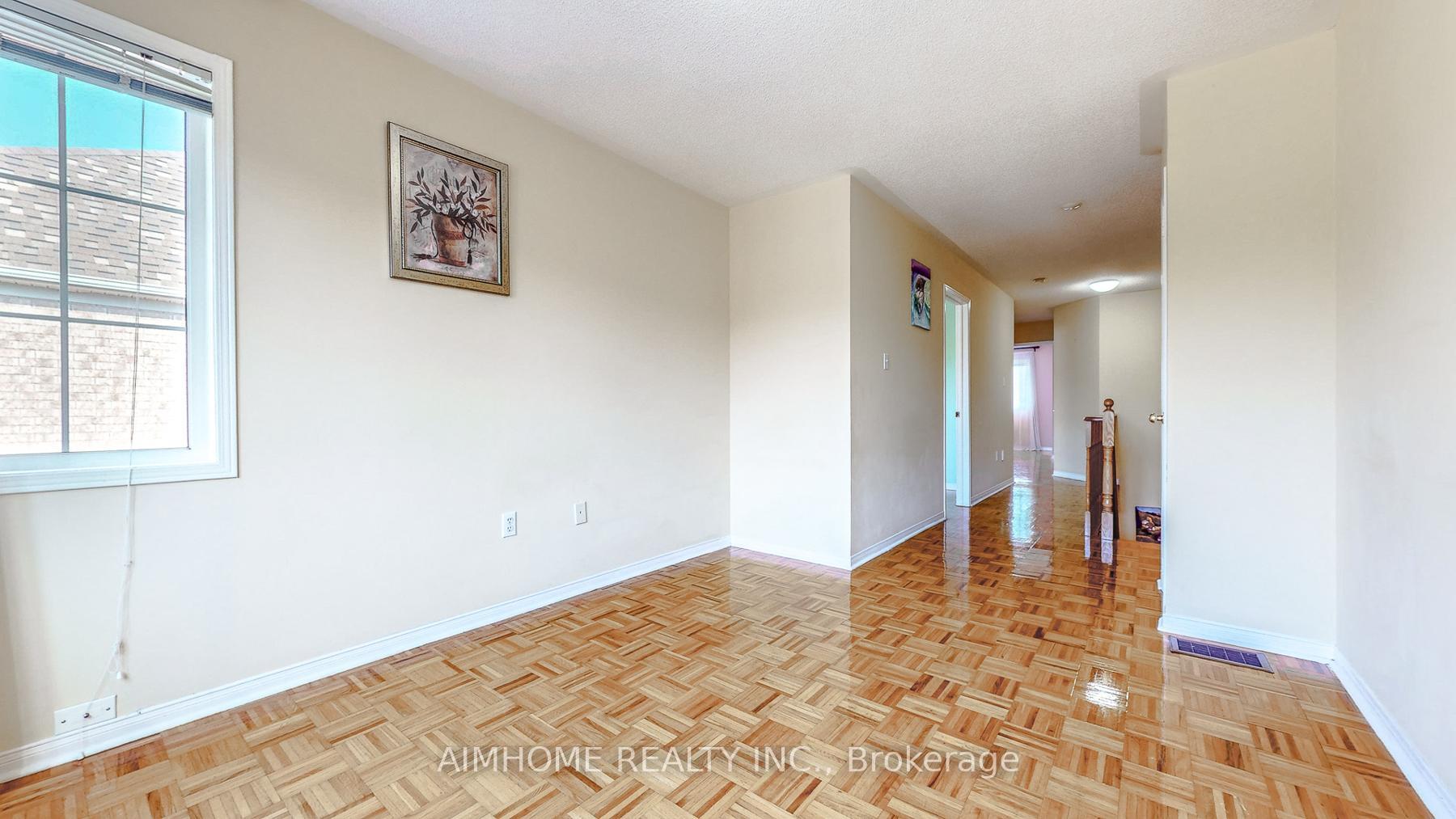 Photo 13 of 27 Novella Road, Vaughan, Patterson — HOMEH