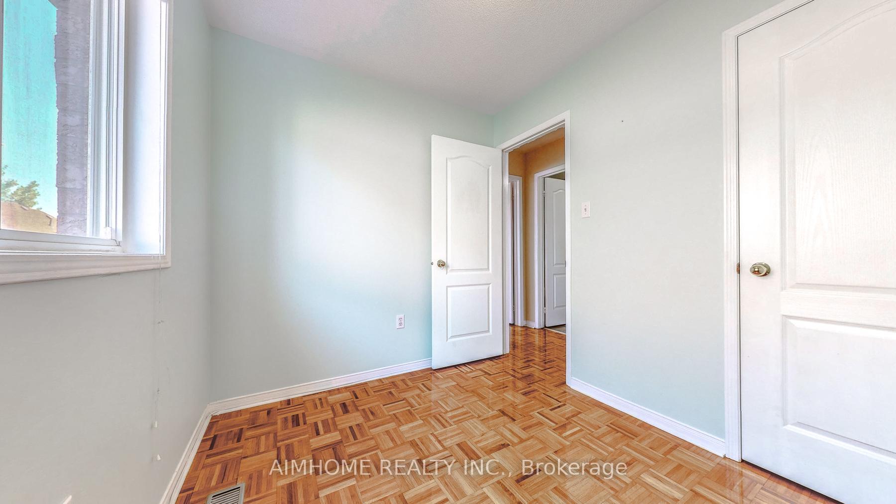 Photo 16 of 27 Novella Road, Vaughan, Patterson — HOMEH