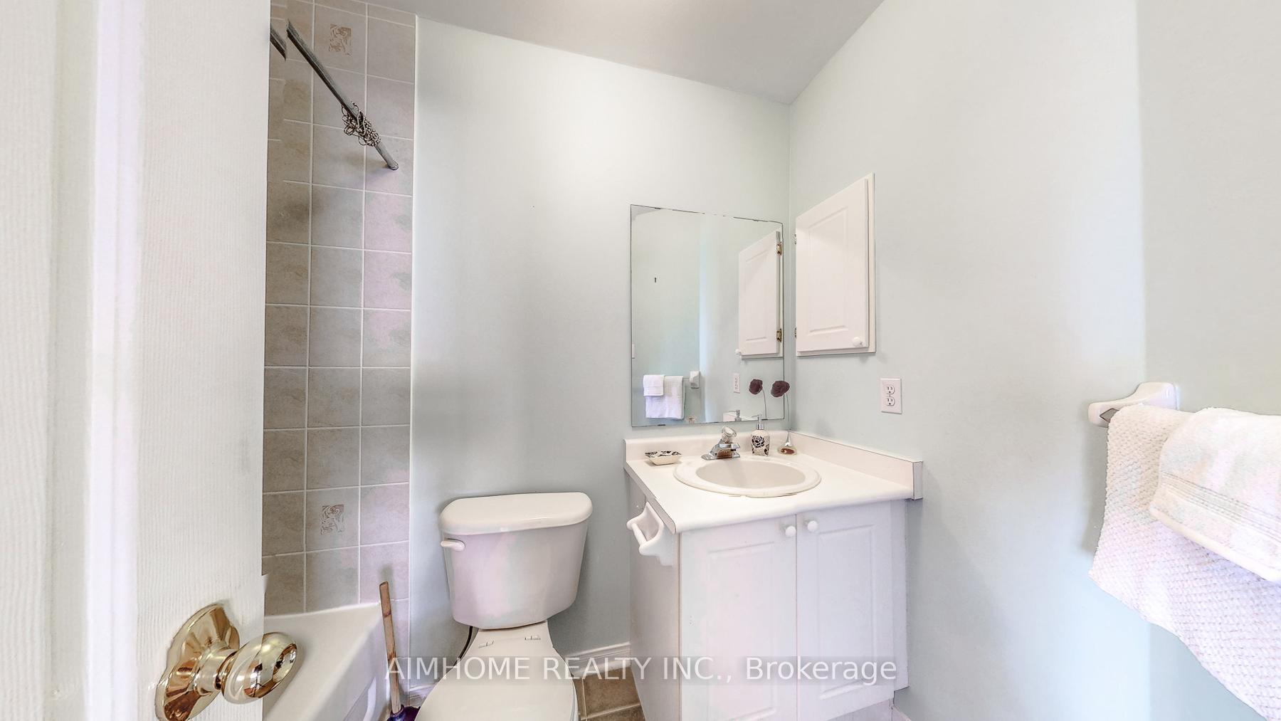 Photo 17 of 27 Novella Road, Vaughan, Patterson — HOMEH
