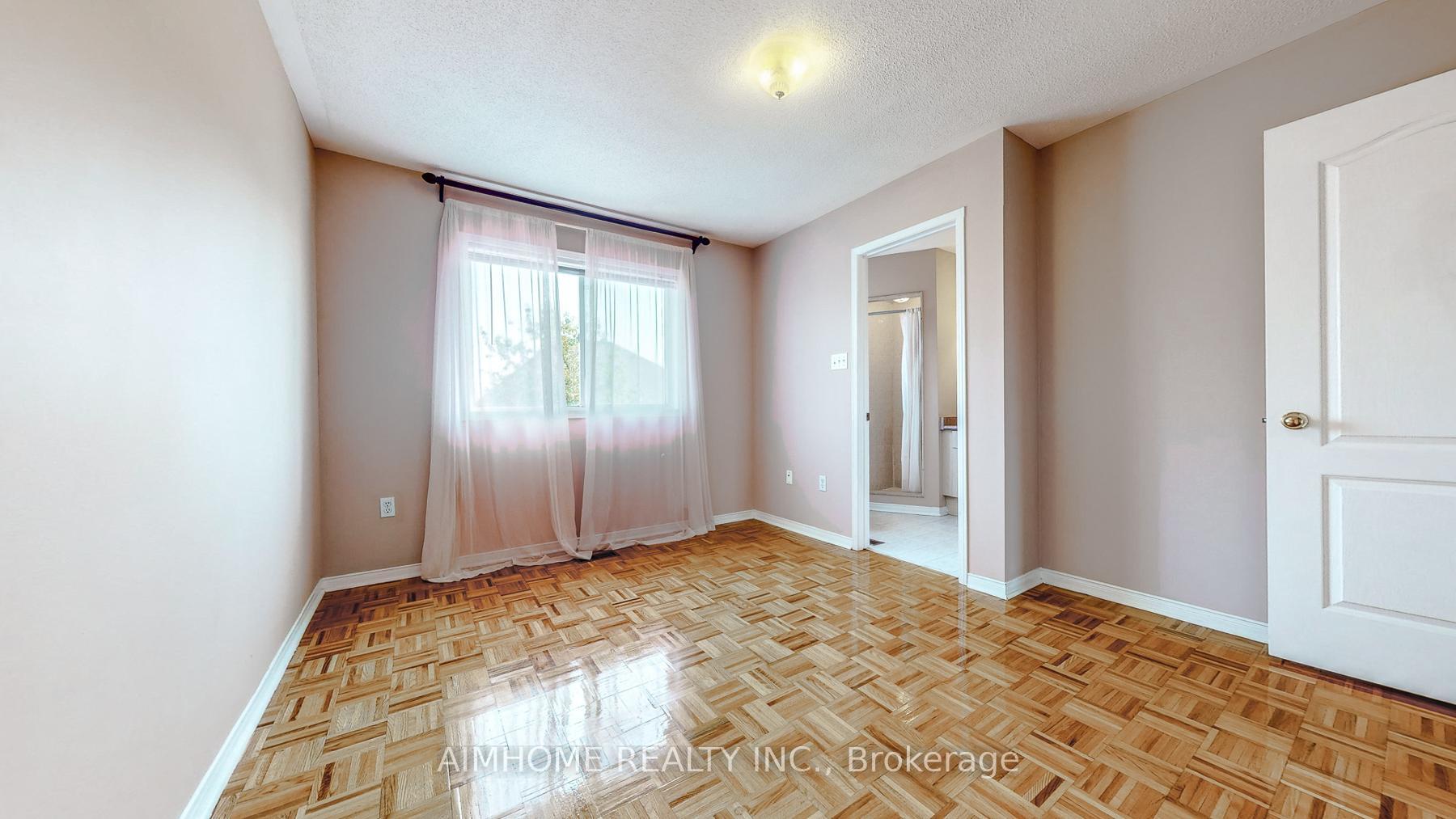 Photo 19 of 27 Novella Road, Vaughan, Patterson — HOMEH