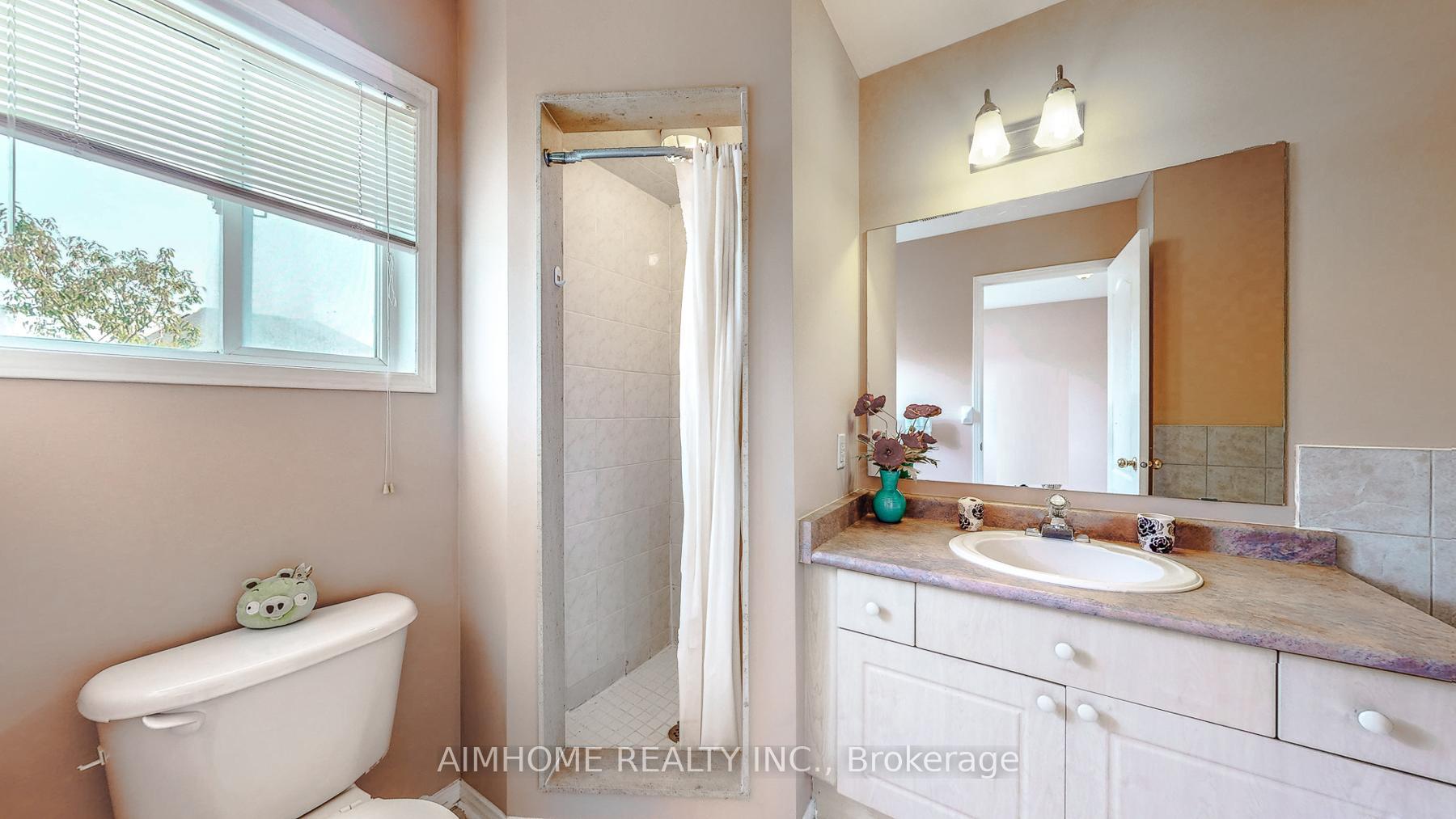 Photo 20 of 27 Novella Road, Vaughan, Patterson — HOMEH