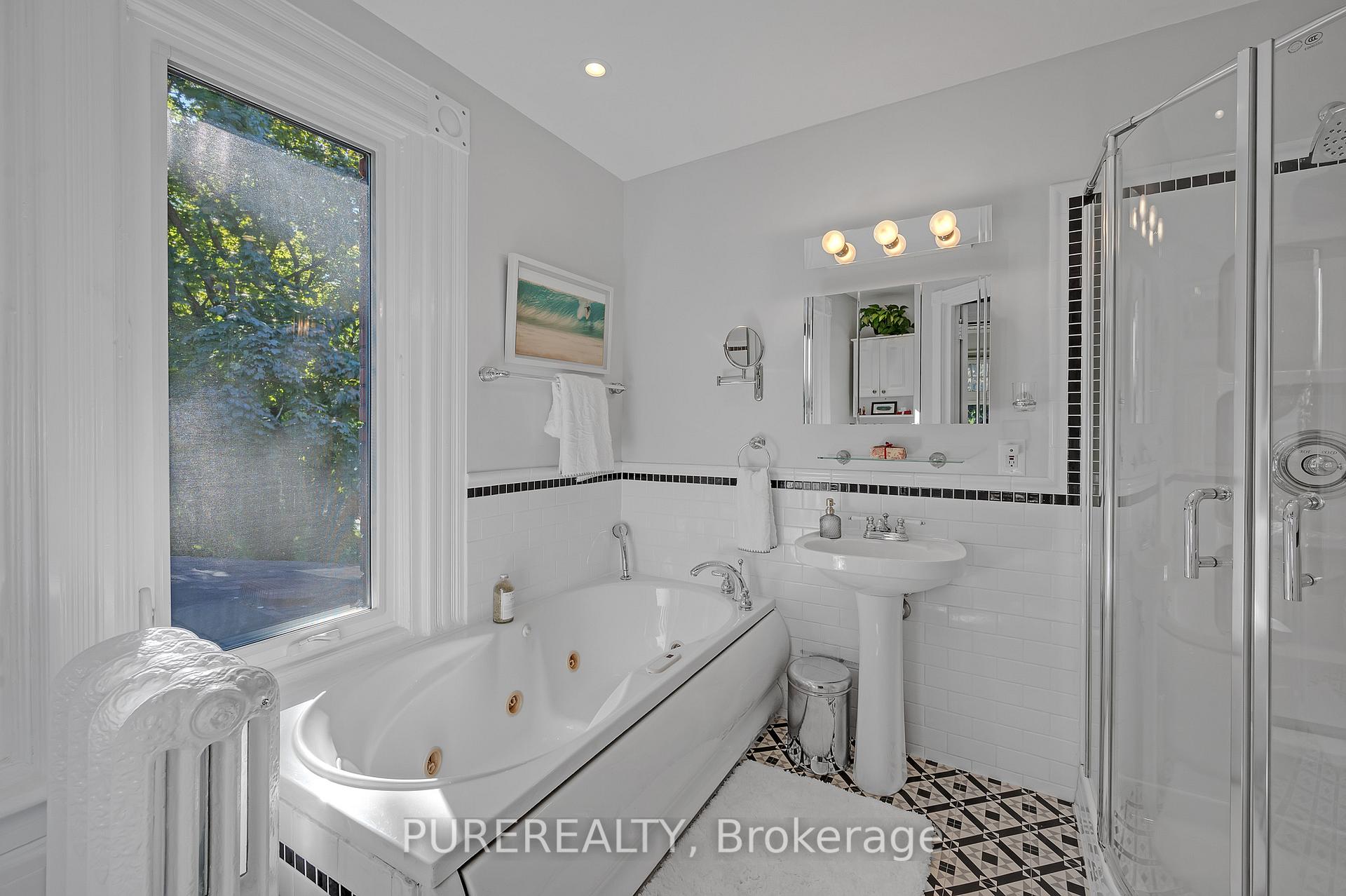 Photo 21 of 114 Aberdeen Avenue, Hamilton, Durand — HOMEH