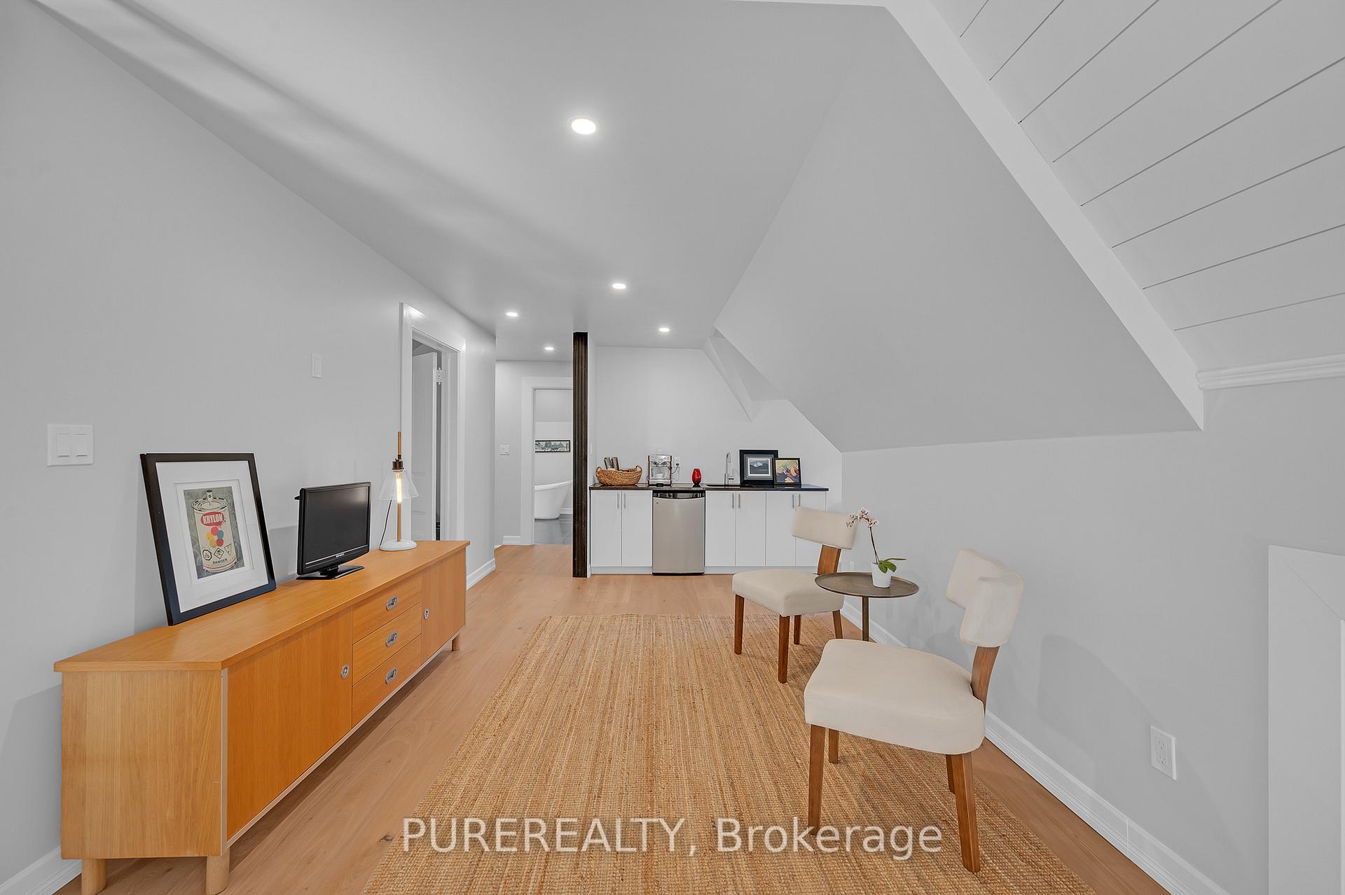 Photo 31 of 114 Aberdeen Avenue, Hamilton, Durand — HOMEH