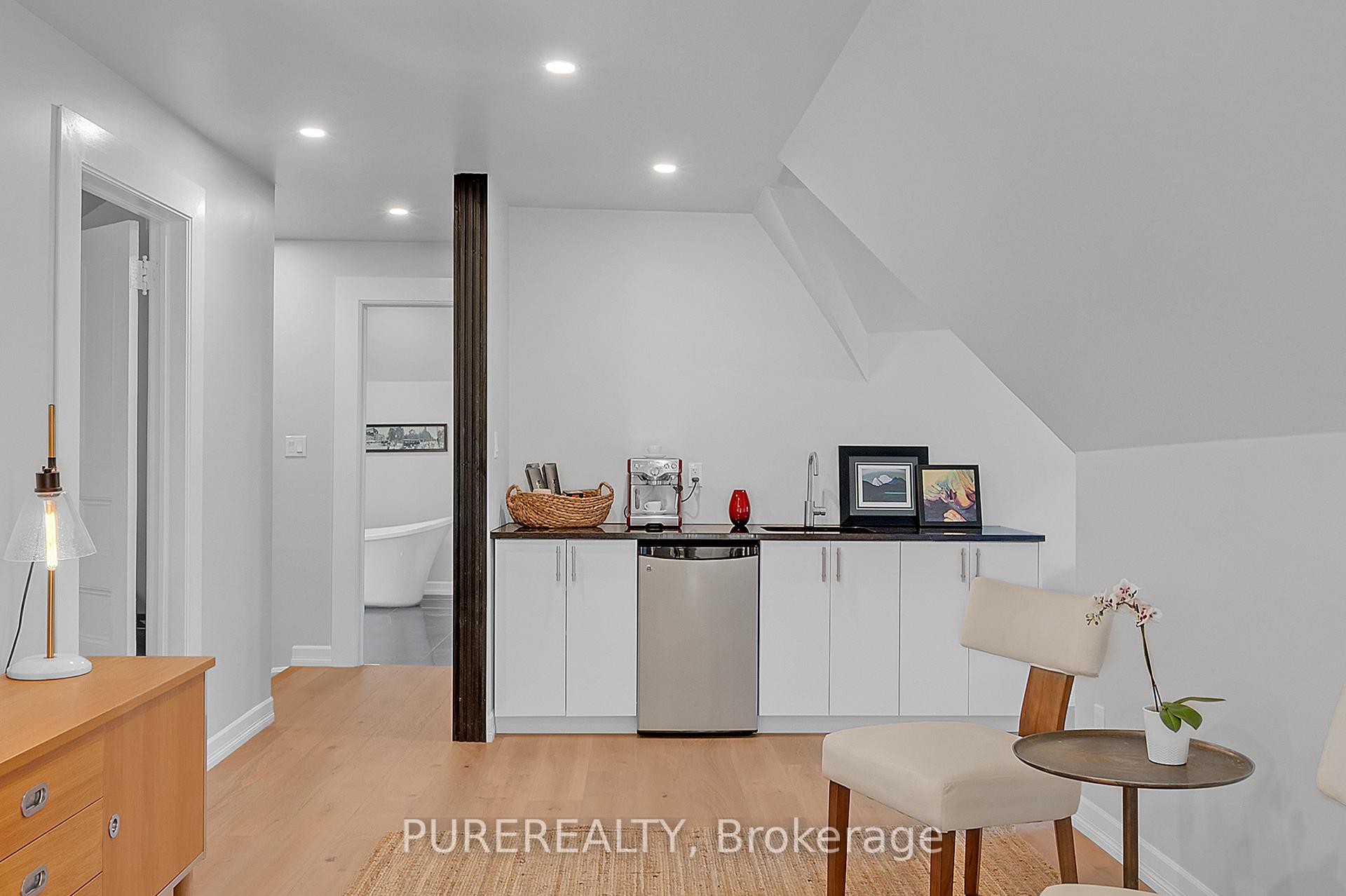 Photo 32 of 114 Aberdeen Avenue, Hamilton, Durand — HOMEH