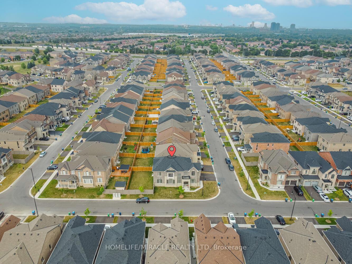 Photo 34 of 9 Bavenden Crescent, Brampton, Credit Valley — HOMEH