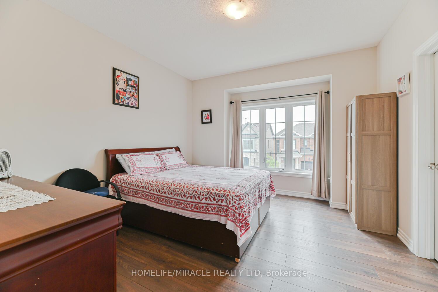 Photo 9 of 9 Bavenden Crescent, Brampton, Credit Valley — HOMEH