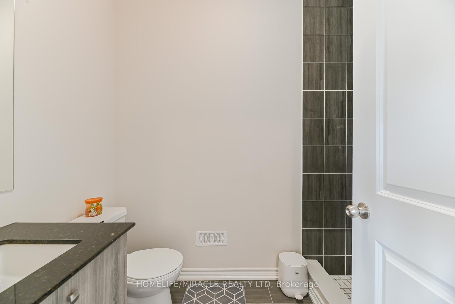 Photo 39 of 9 Bavenden Crescent, Brampton, Credit Valley — HOMEH