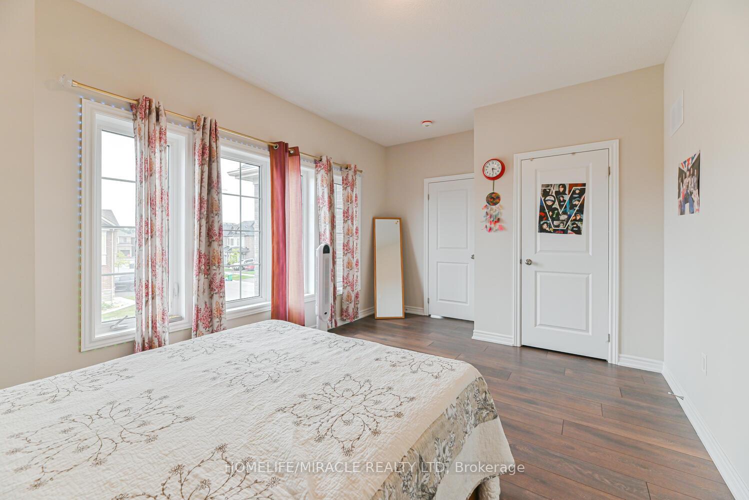 Photo 40 of 9 Bavenden Crescent, Brampton, Credit Valley — HOMEH