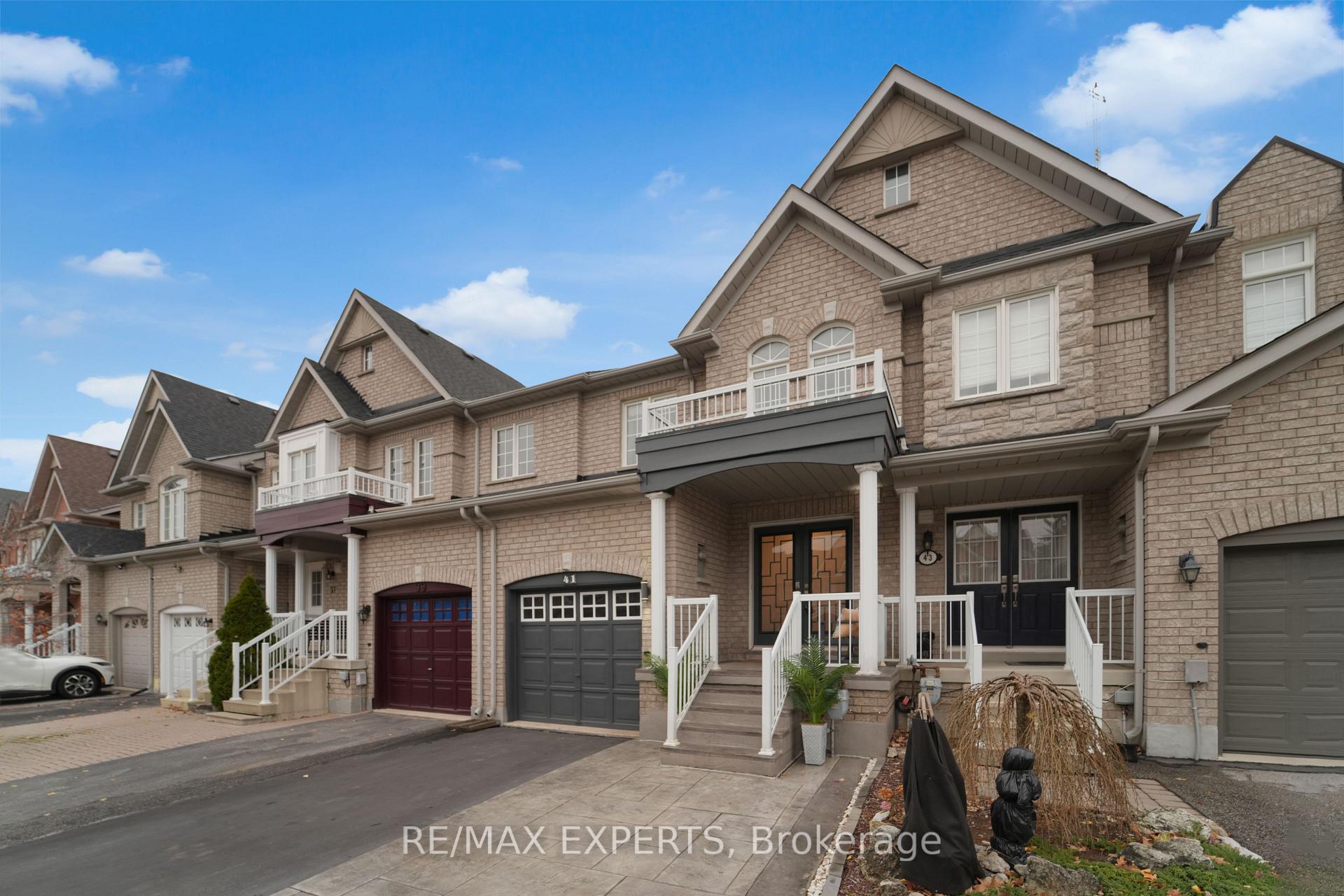 Photo 37 of 41 Crestbank Court, Vaughan, Rural Vaughan — HOMEH