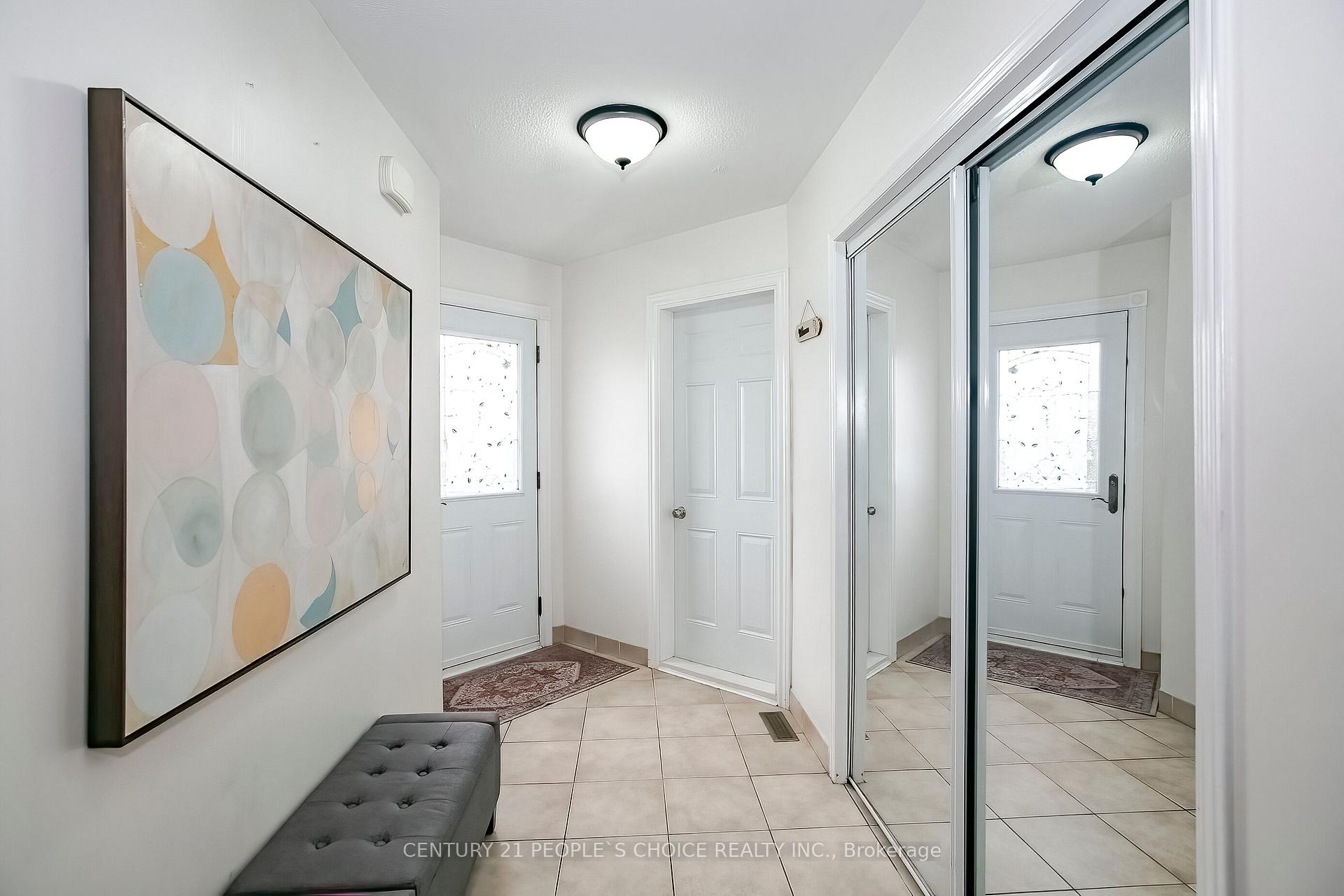 Photo 5 of 24 Vivians Crescent, Brampton, Fletcher's West — HOMEH