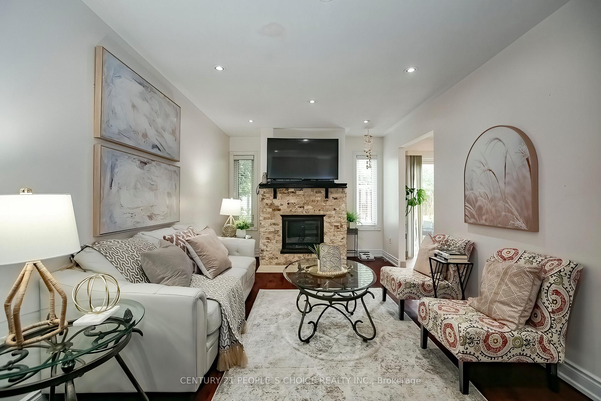 Photo 11 of 24 Vivians Crescent, Brampton, Fletcher's West — HOMEH