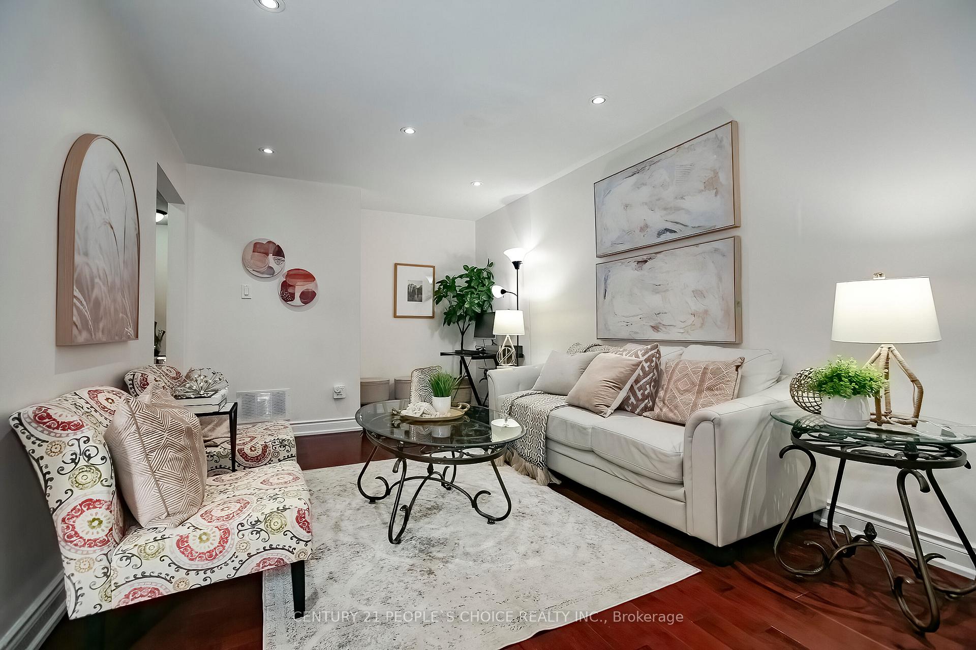 Photo 12 of 24 Vivians Crescent, Brampton, Fletcher's West — HOMEH