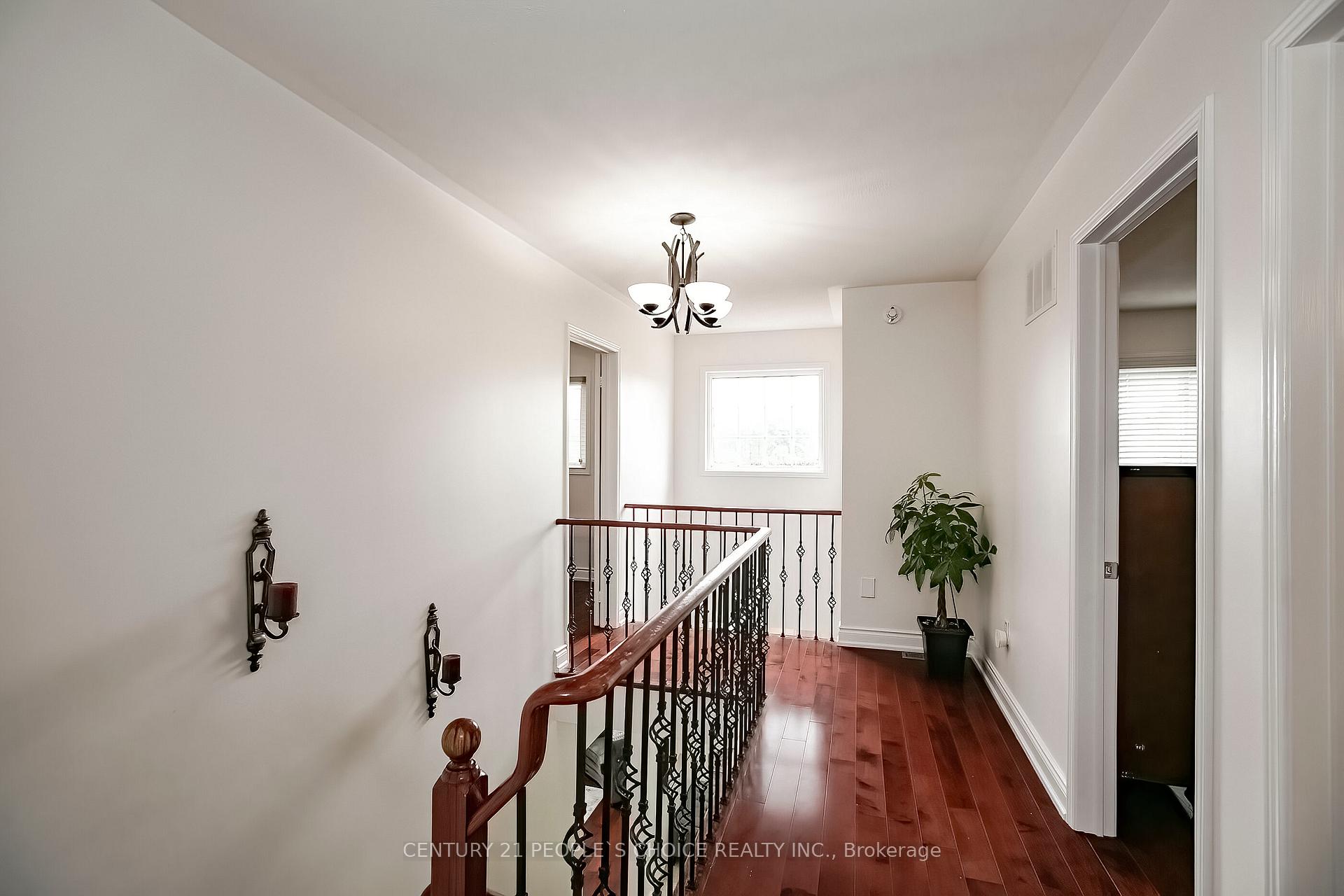 Photo 20 of 24 Vivians Crescent, Brampton, Fletcher's West — HOMEH