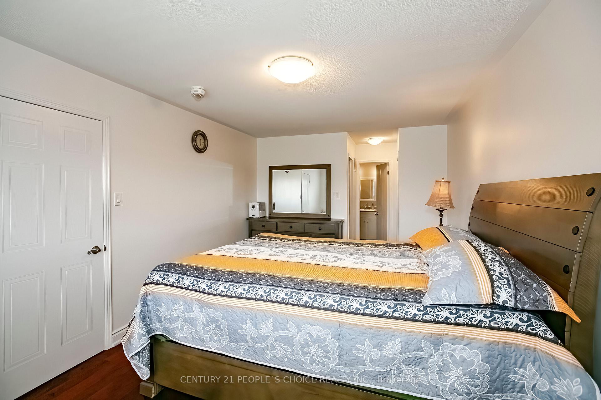 Photo 22 of 24 Vivians Crescent, Brampton, Fletcher's West — HOMEH