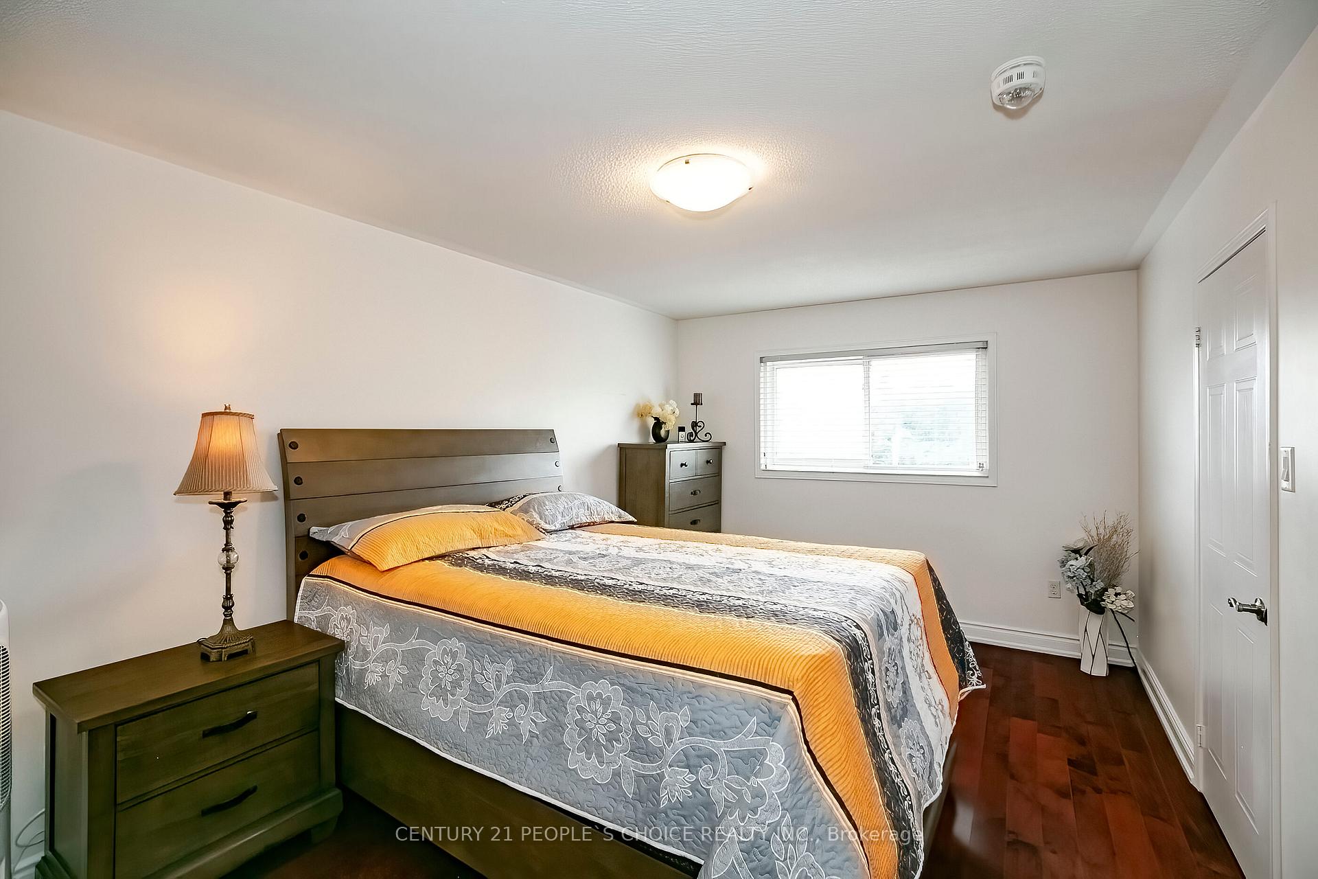 Photo 23 of 24 Vivians Crescent, Brampton, Fletcher's West — HOMEH