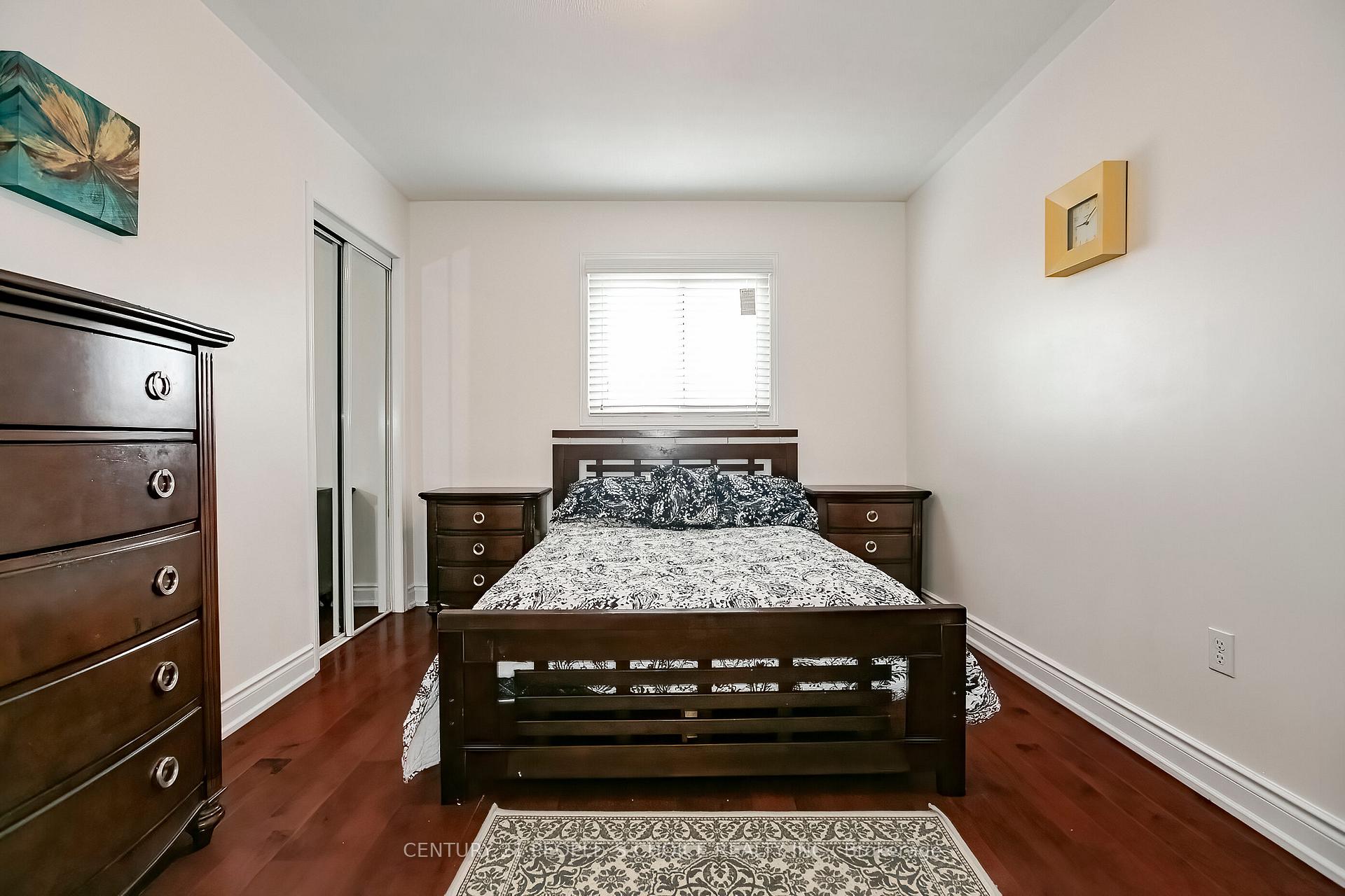 Photo 26 of 24 Vivians Crescent, Brampton, Fletcher's West — HOMEH