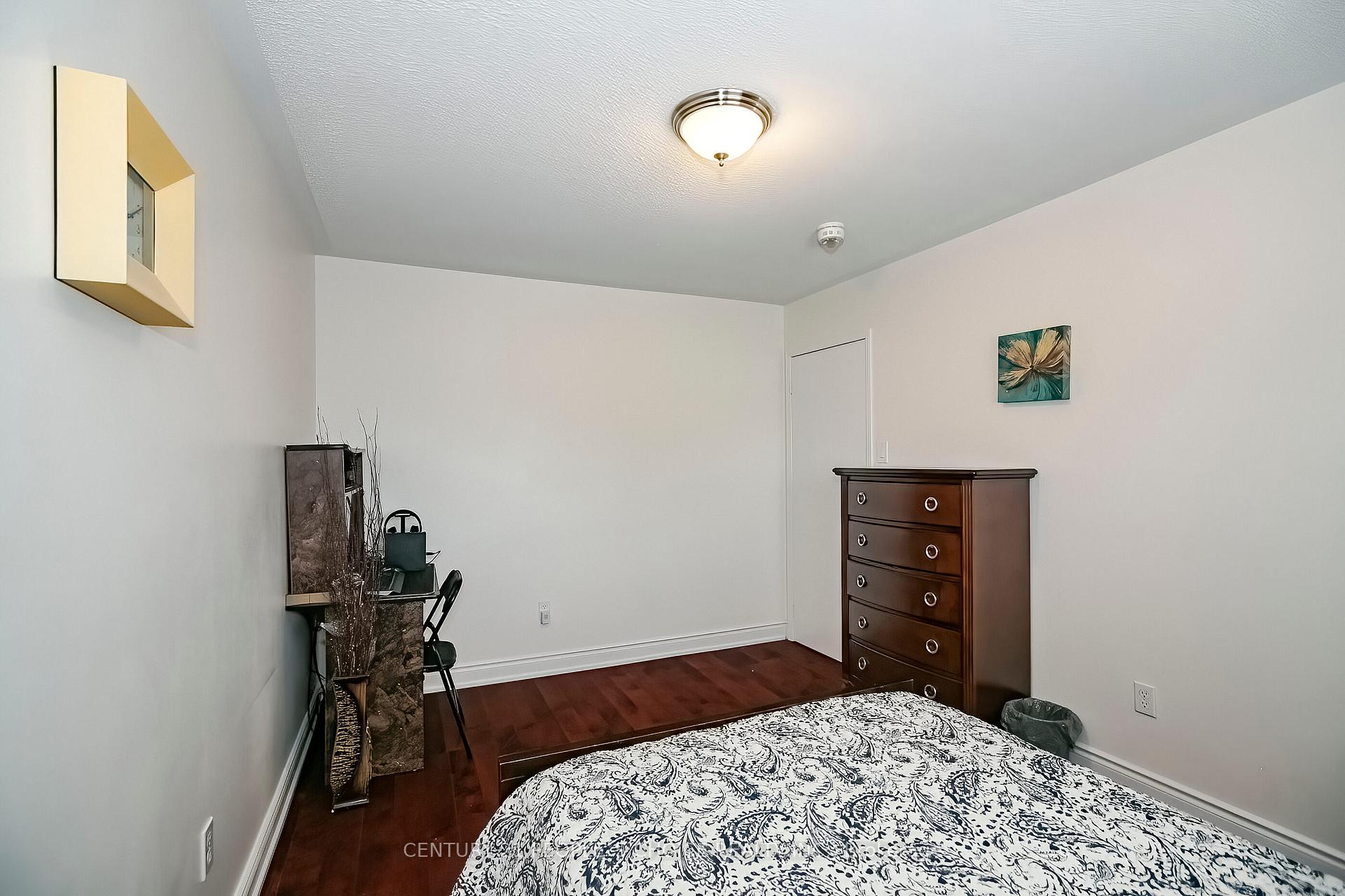 Photo 27 of 24 Vivians Crescent, Brampton, Fletcher's West — HOMEH