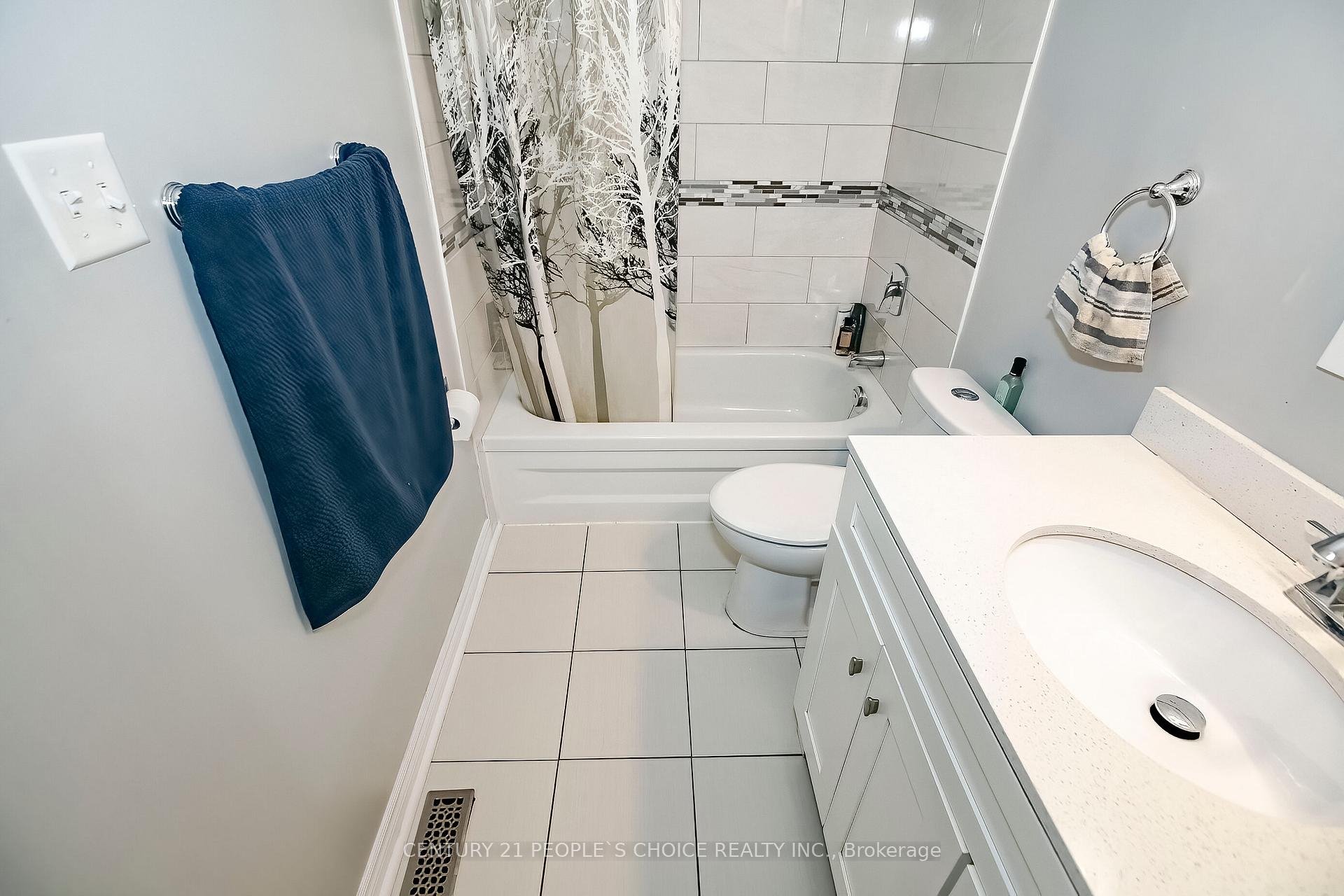 Photo 28 of 24 Vivians Crescent, Brampton, Fletcher's West — HOMEH