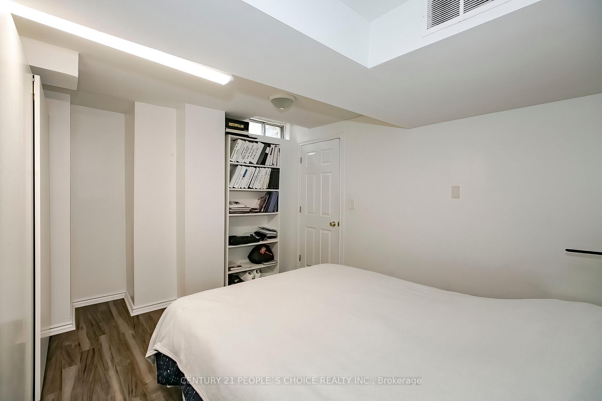 Photo 37 of 24 Vivians Crescent, Brampton, Fletcher's West — HOMEH